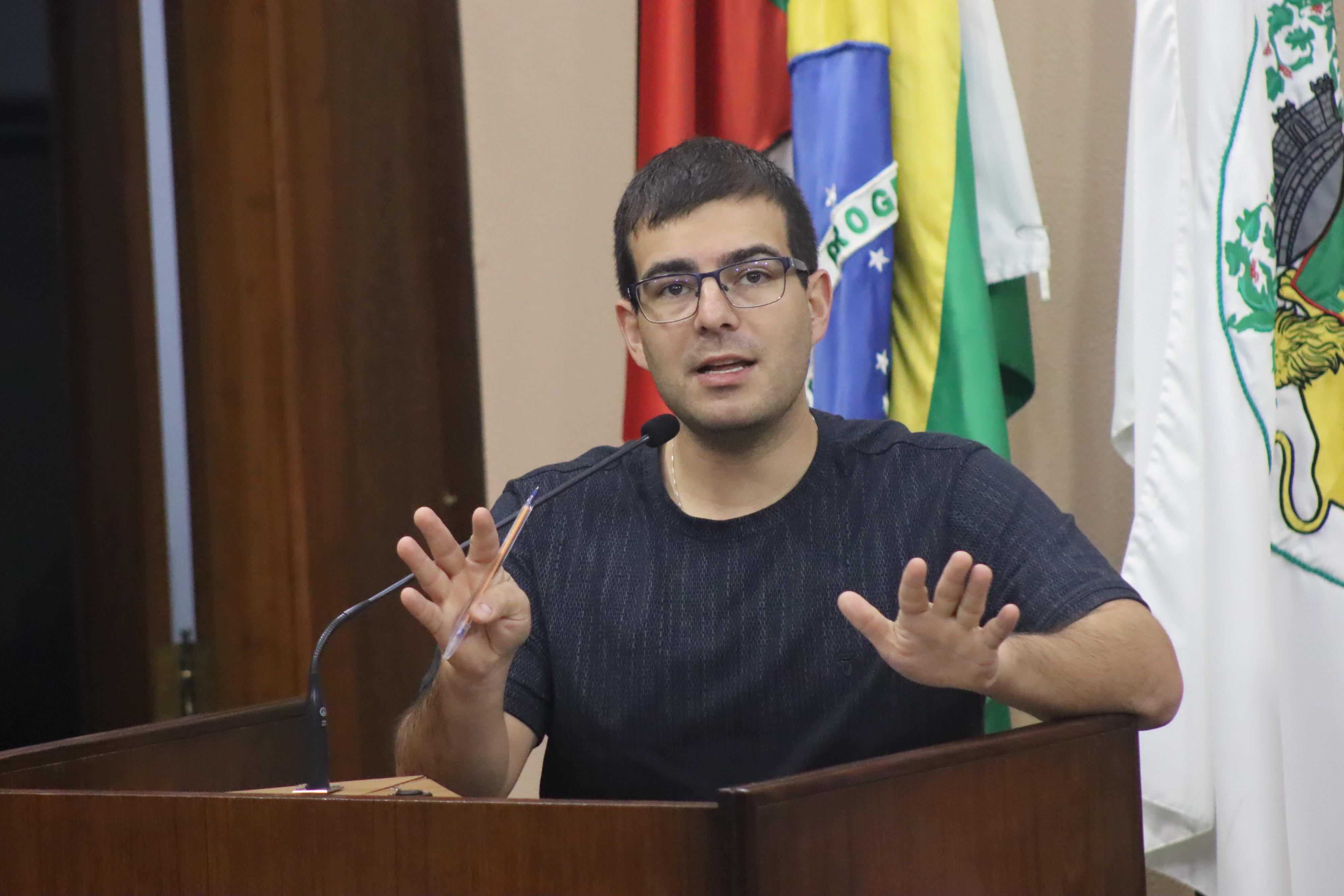 Rafael Bueno solicita melhorias na Guarda Municipal 