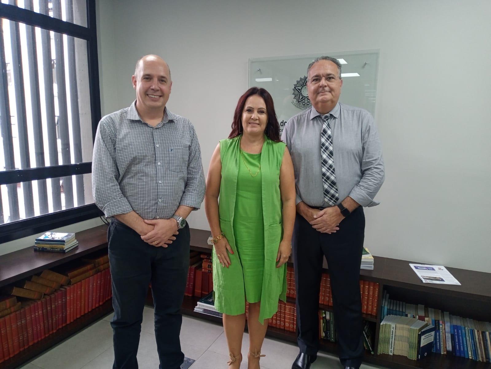 Vereador Lucas Diel visita a nova sede da OAB de Caxias