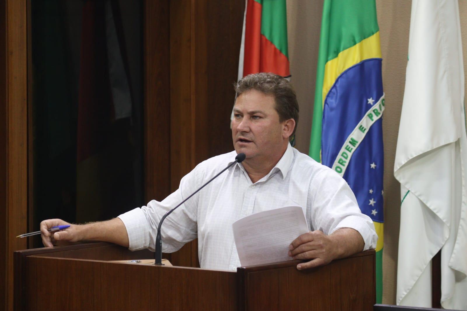 Edi Carlos ressalta ida do prefeito a Brasília
