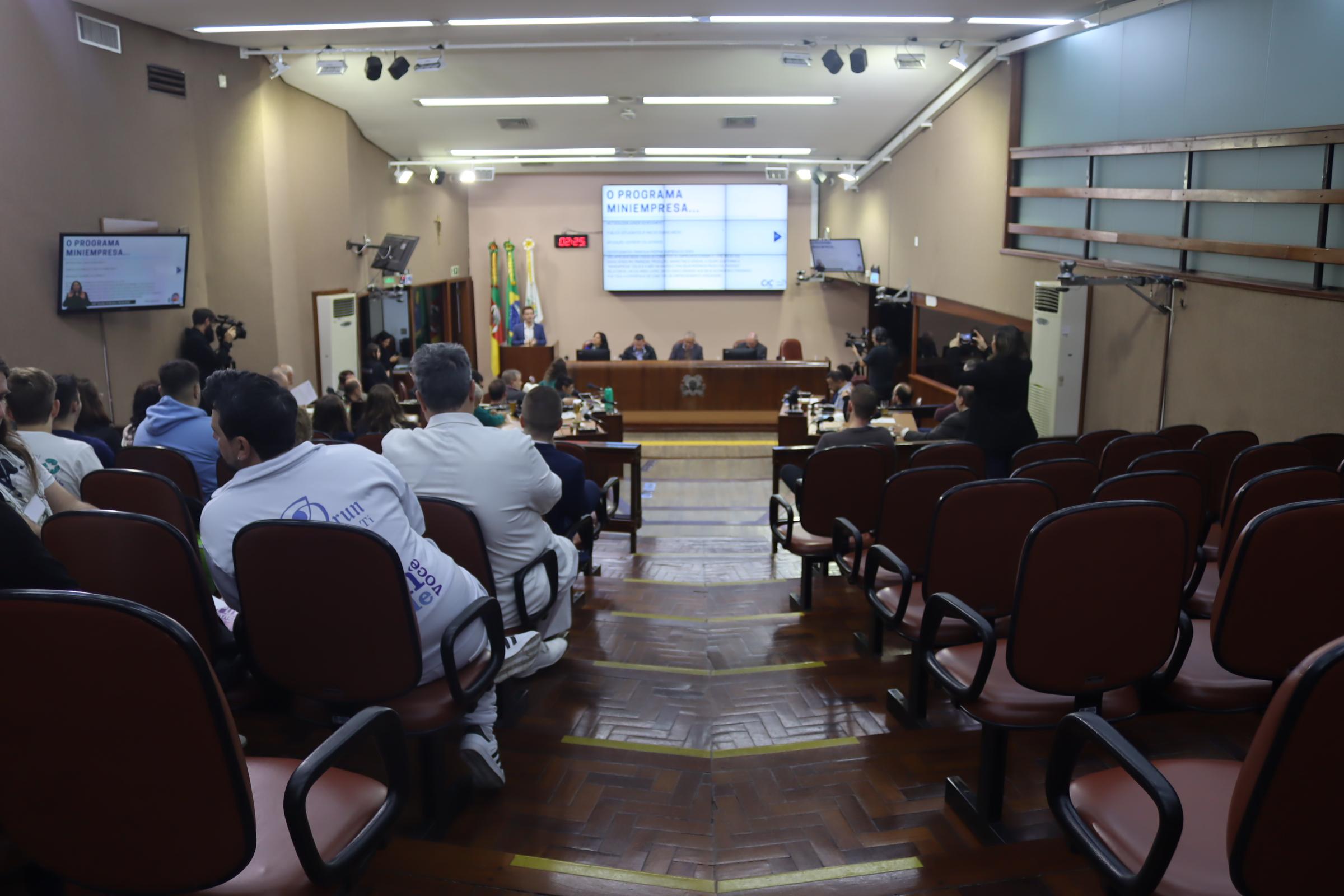 Leia mais sobre Debatida autorização ao município para crédito à Codeca no valor de até R$ 30 milhões