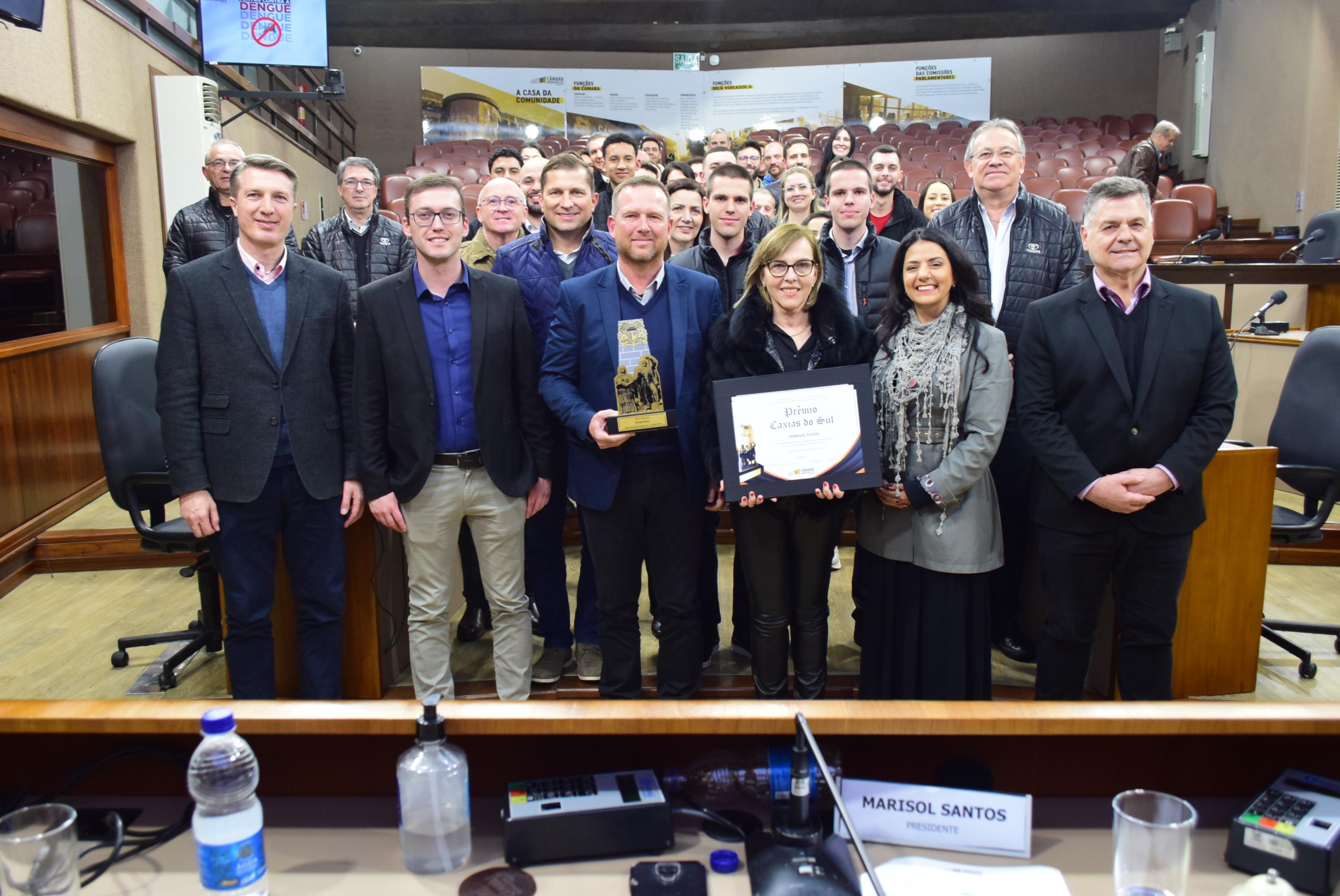 Câmara Municipal outorga o Prêmio Caxias à Terrasol Toyota