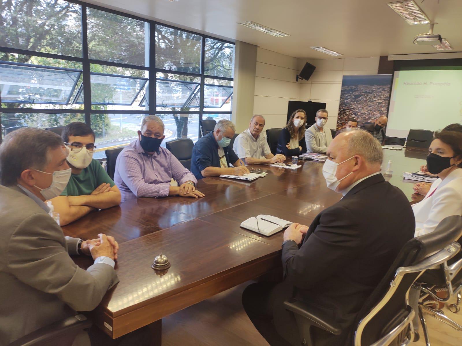 Reunião entre Comissão de Saúde do Legislativo, Executivo e gestores do Pompéia discute ajuste no contrato pelo SUS