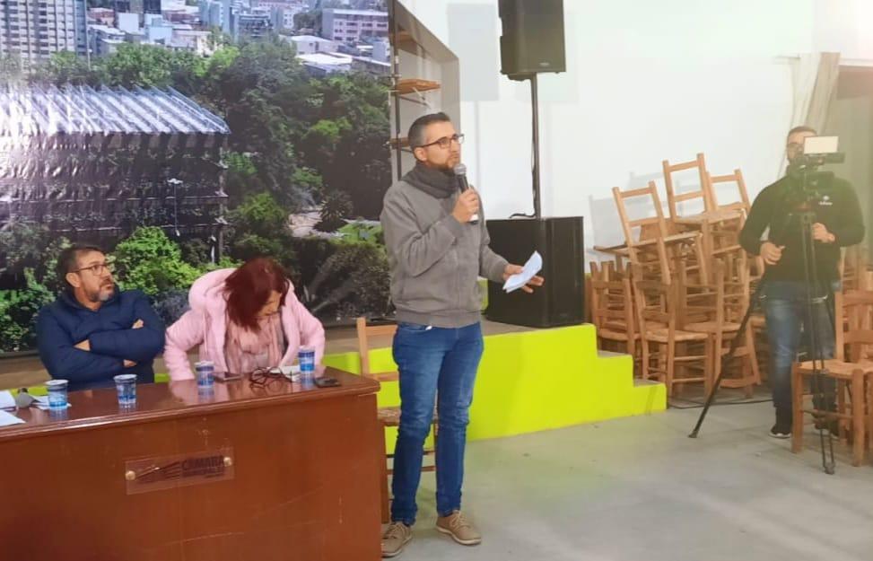 Vereador Juliano Valim participa de audiência pública na comunidade de Santa Bárbara de Ana Rech