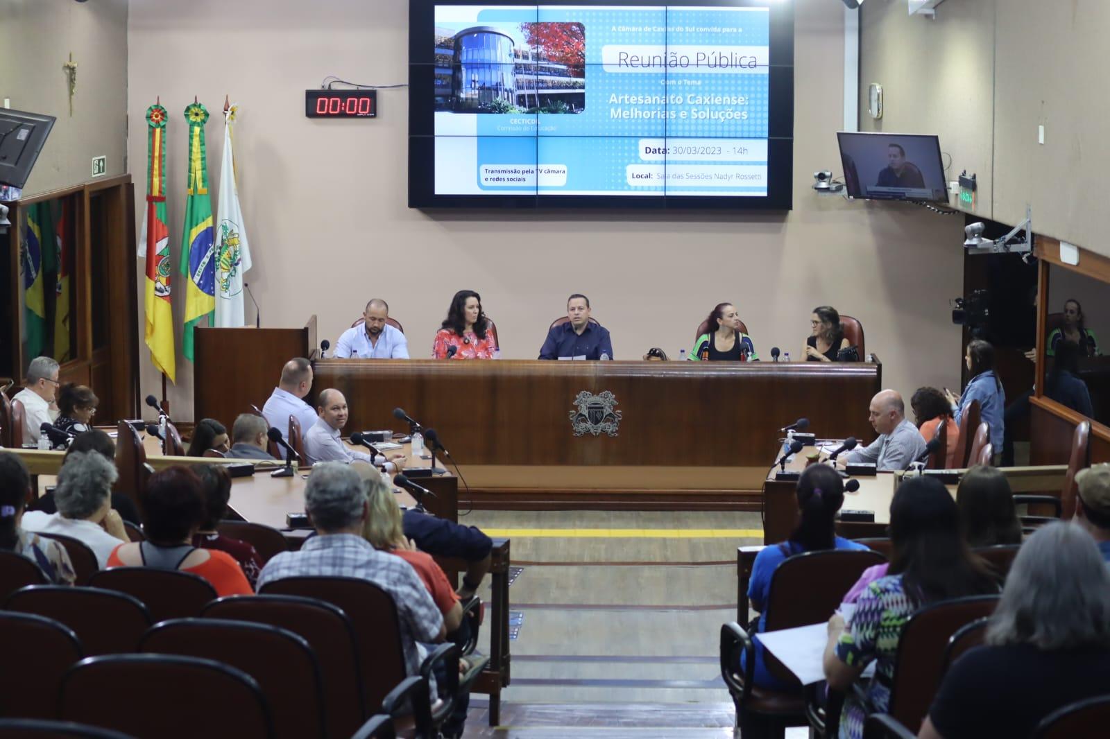 Câmara Municipal recebe 10 reivindicações da Comissão do Artesanato Caxiense