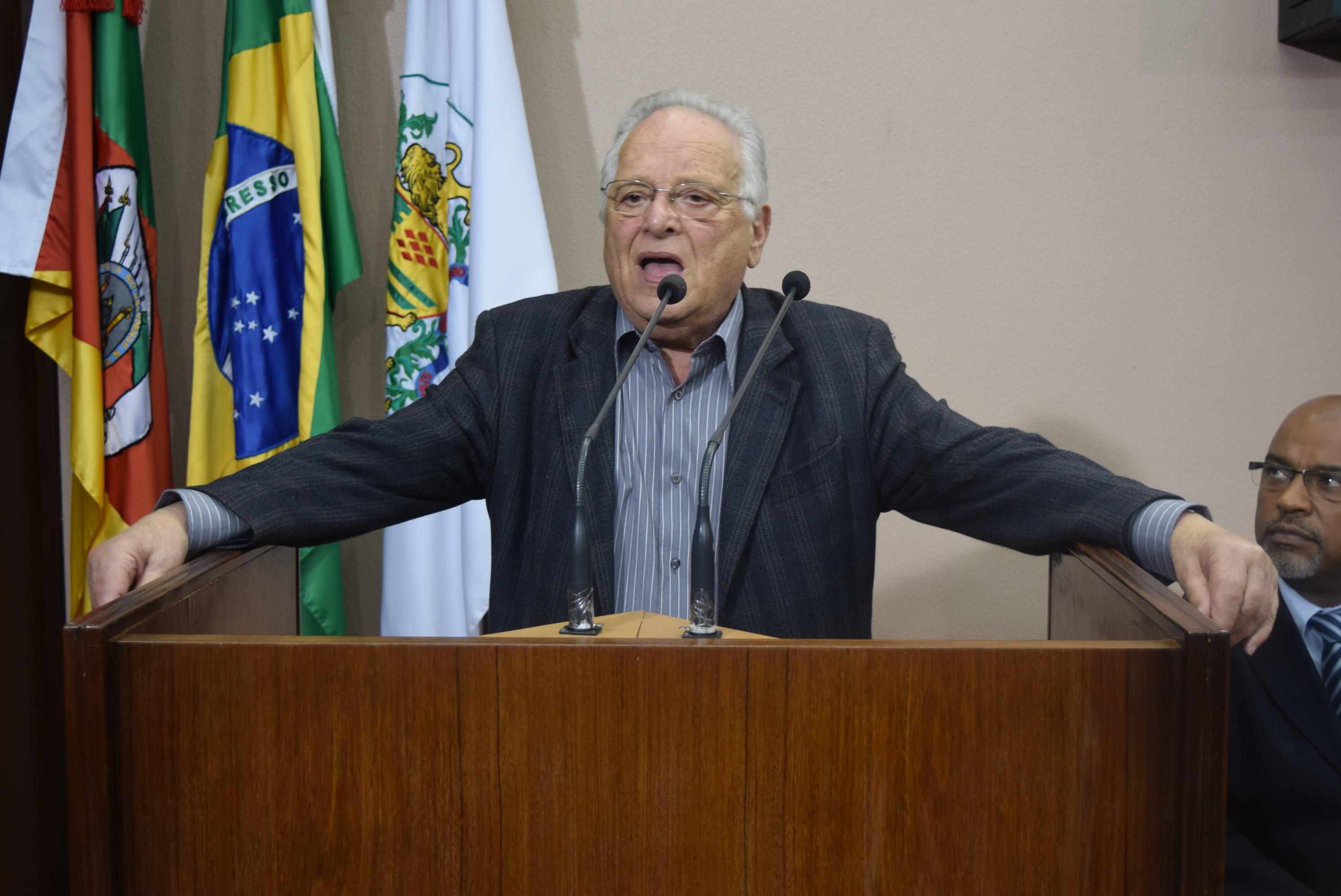 Ex-prefeito Mansueto de Castro Serafini Filho será Cidadão Emérito 