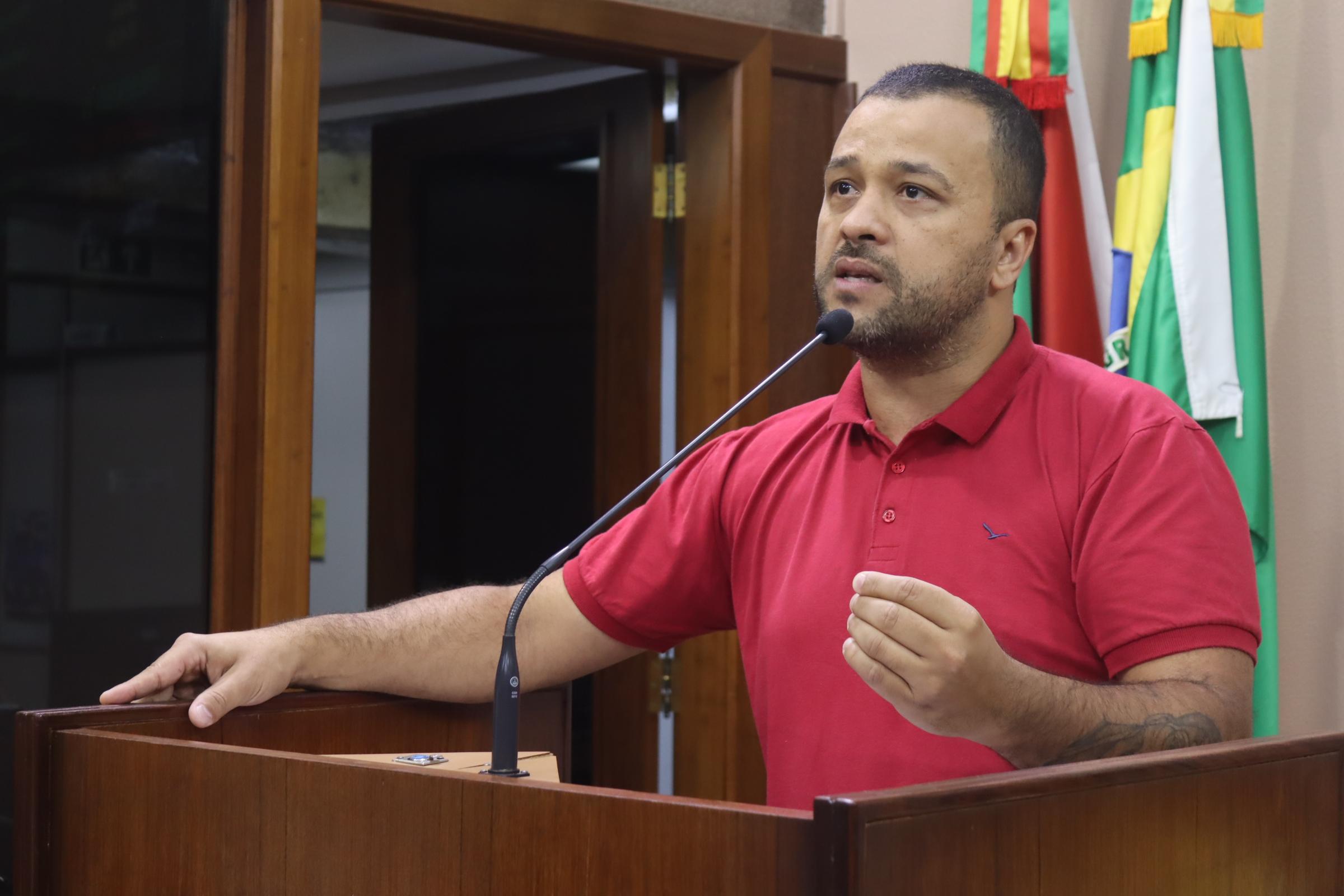 Lucas Caregnato cobra investimentos do município na atenção básica de saúde