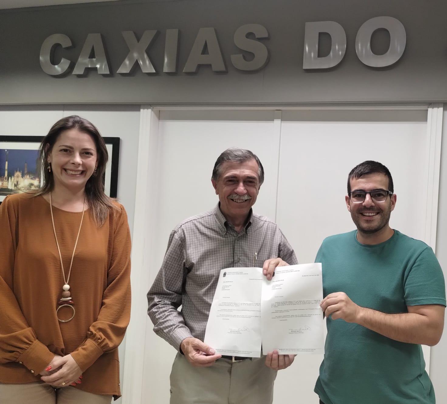 Rafael Bueno garante emendas de R$ 450 mil para ajudar idosos de Caxias do Sul