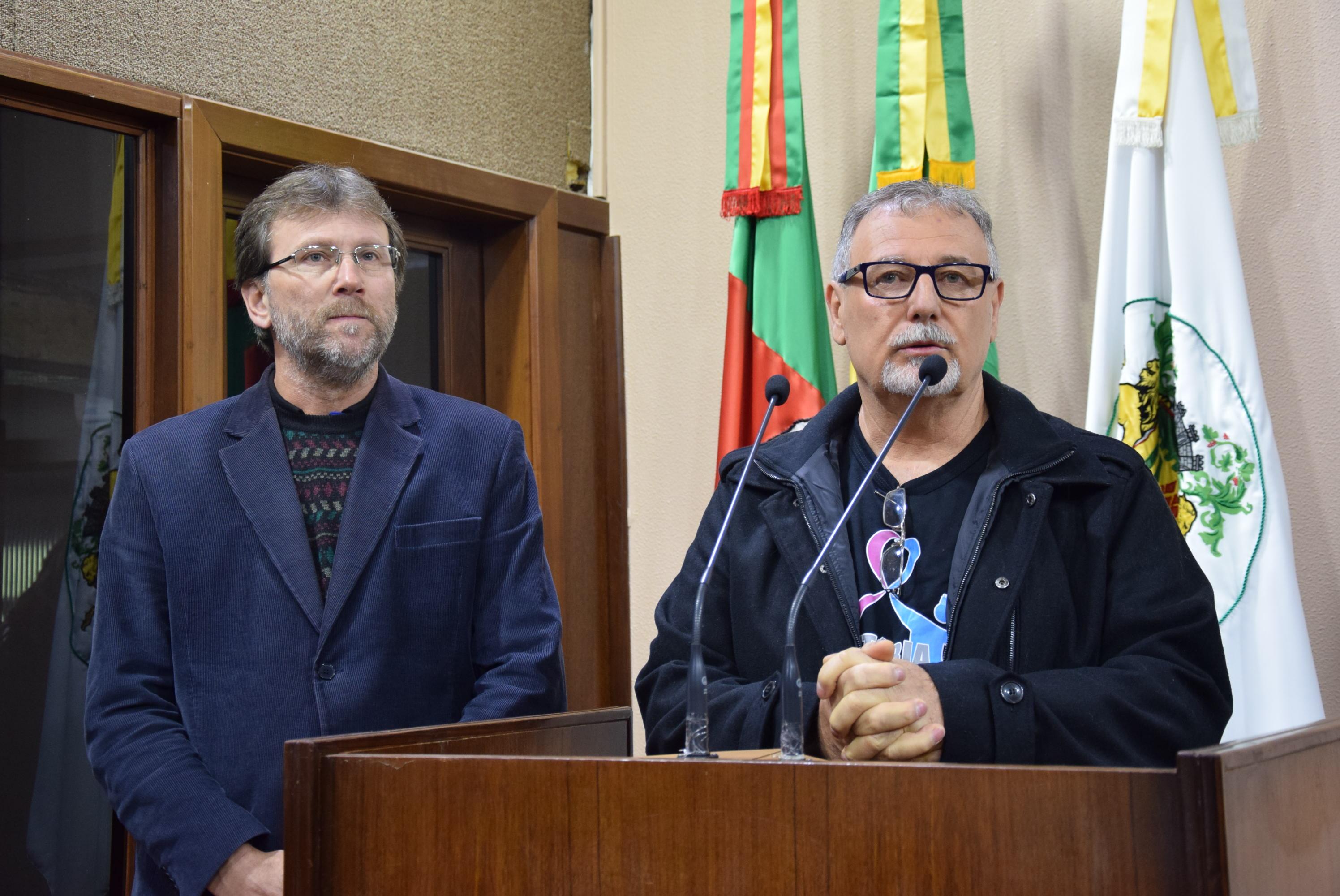 Representantes do Centro Assistencial Vitória ocupam a tribuna do Legislativo