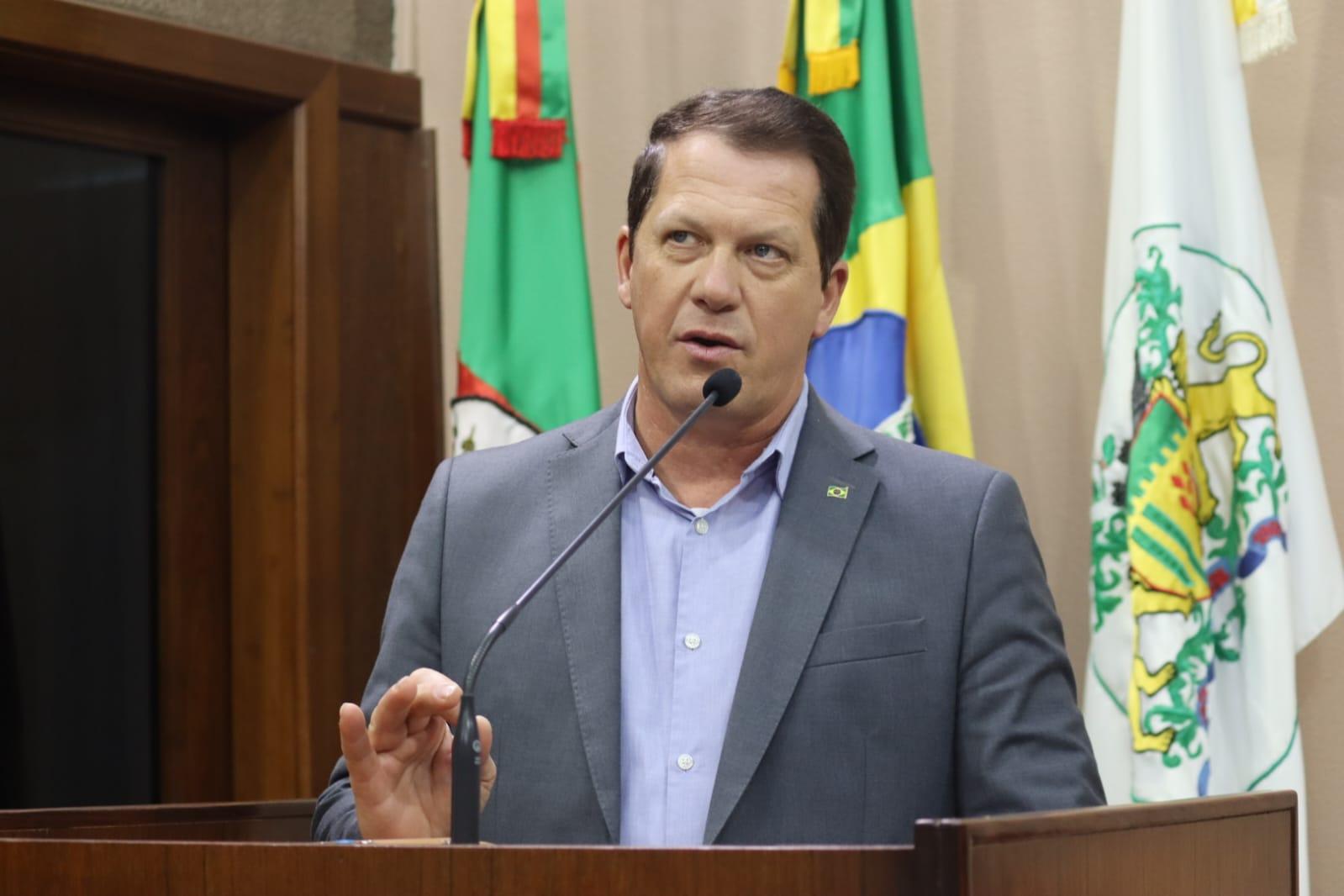 Fantinel questiona previsão de custos do futuro governo para Auxílio Brasil