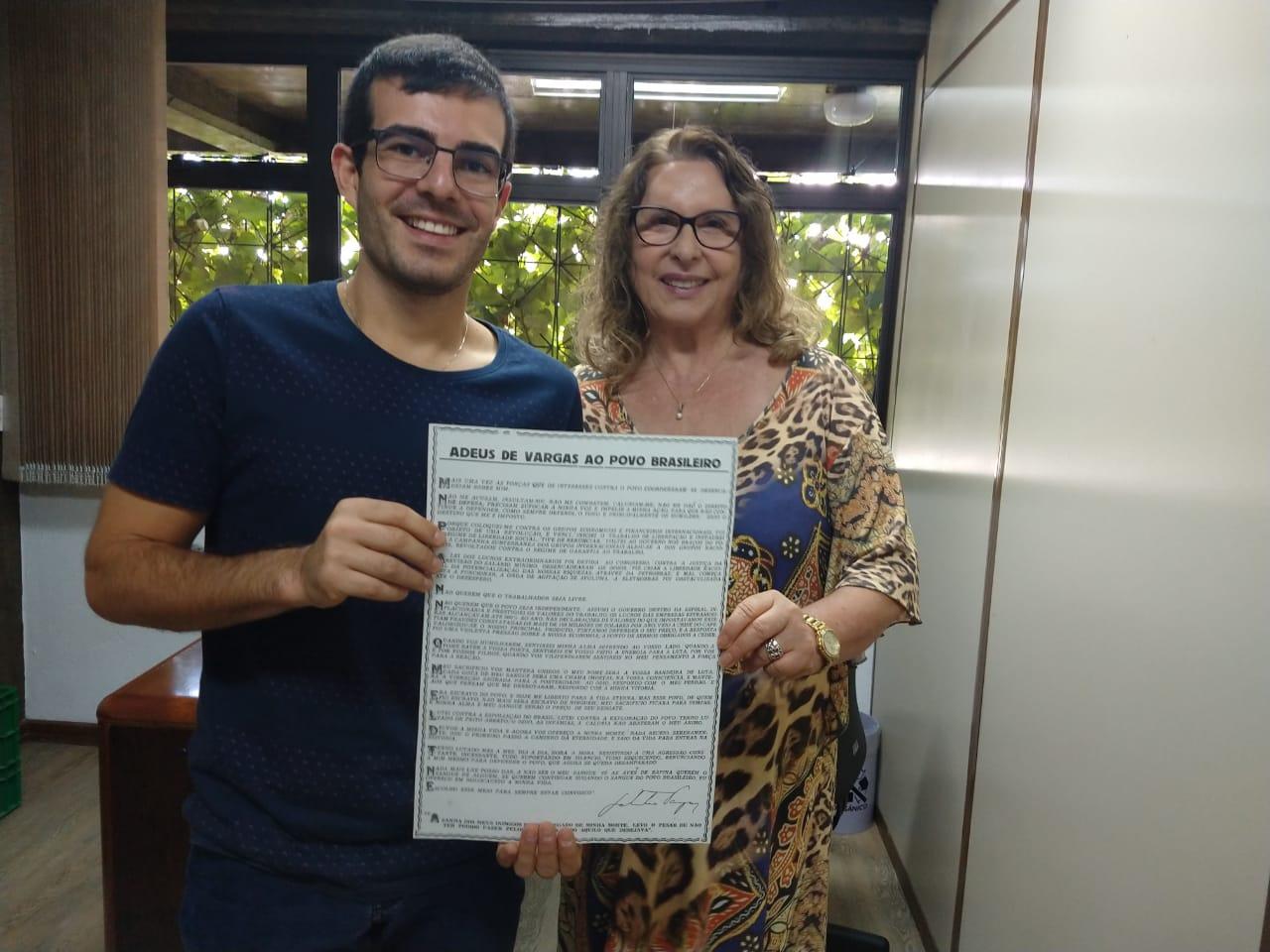 Leia mais sobre Rafael Bueno recebe visita de filha de Luiz Pizzetti