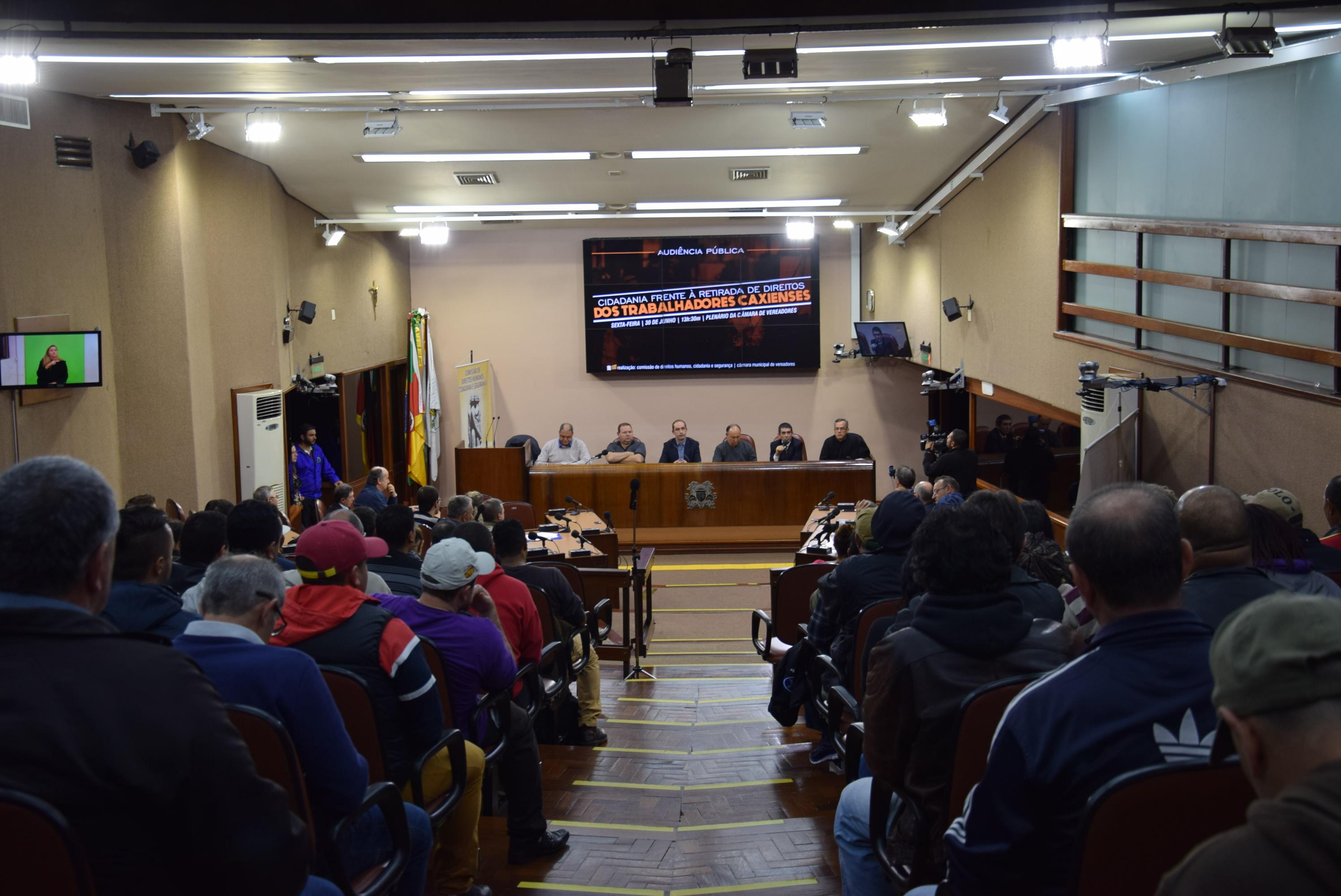 Audiência pública reúne trabalhadores no Legislativo