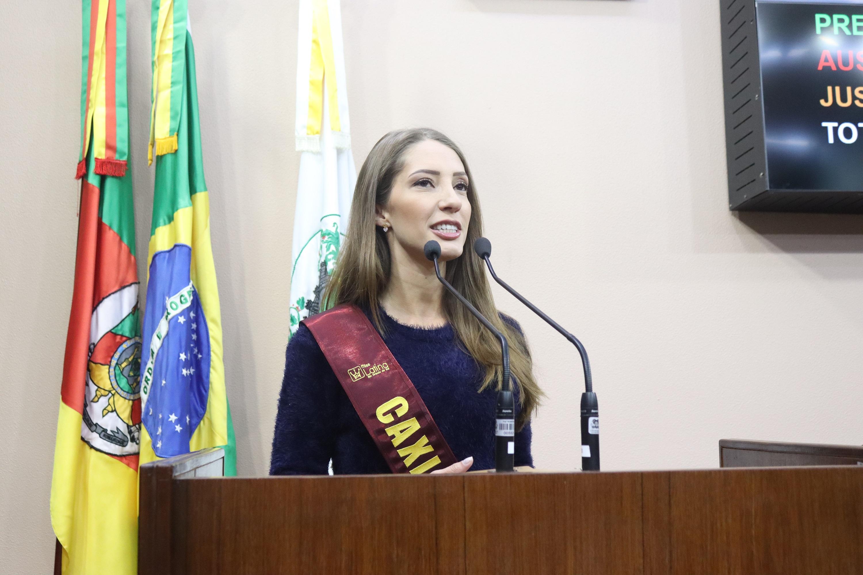 Larissa Lautert divulga concurso Miss Latina Rio Grande do Sul