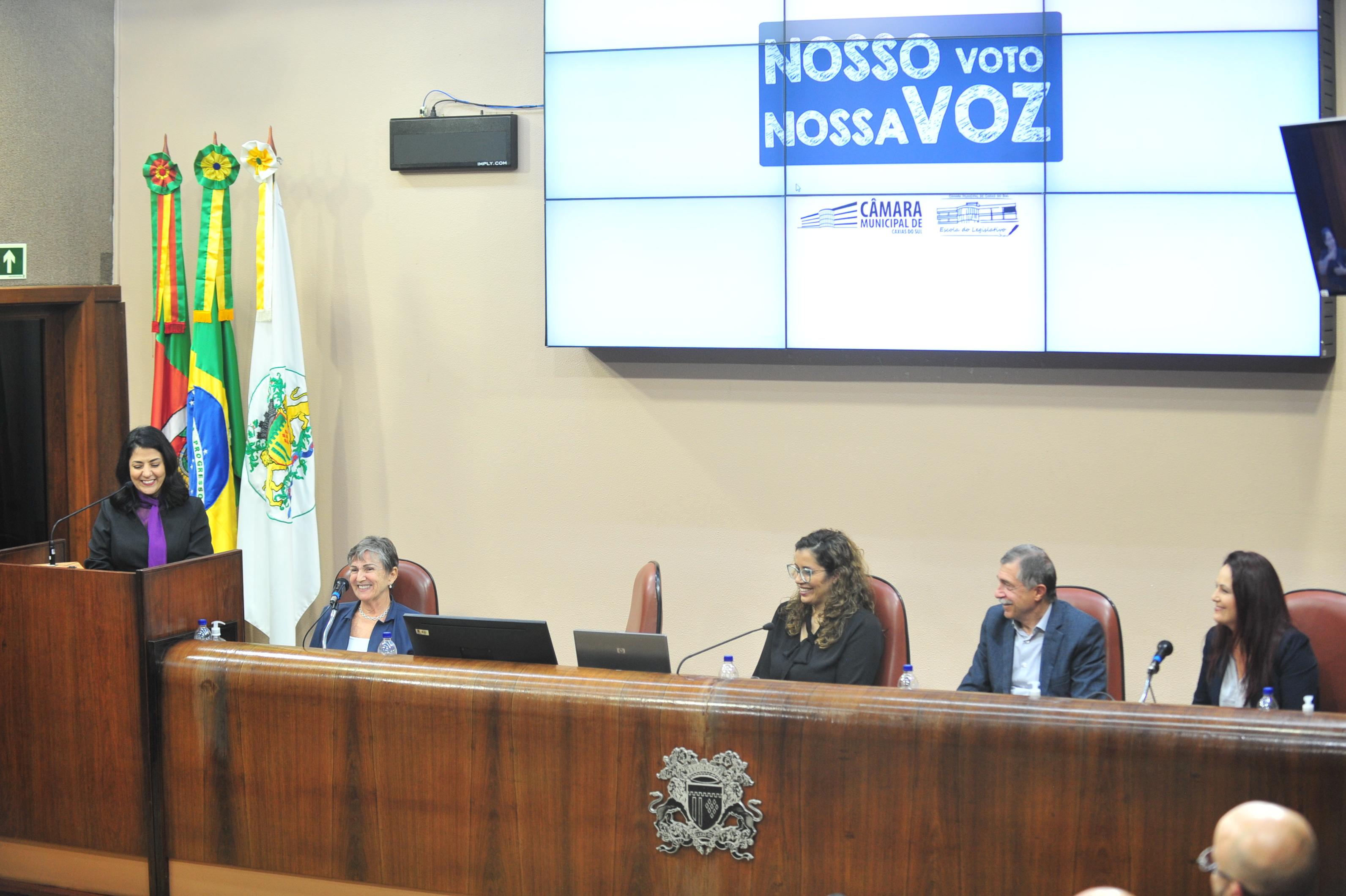 Câmara Municipal lança o projeto “Nosso voto, nossa voz” em painel com especialistas