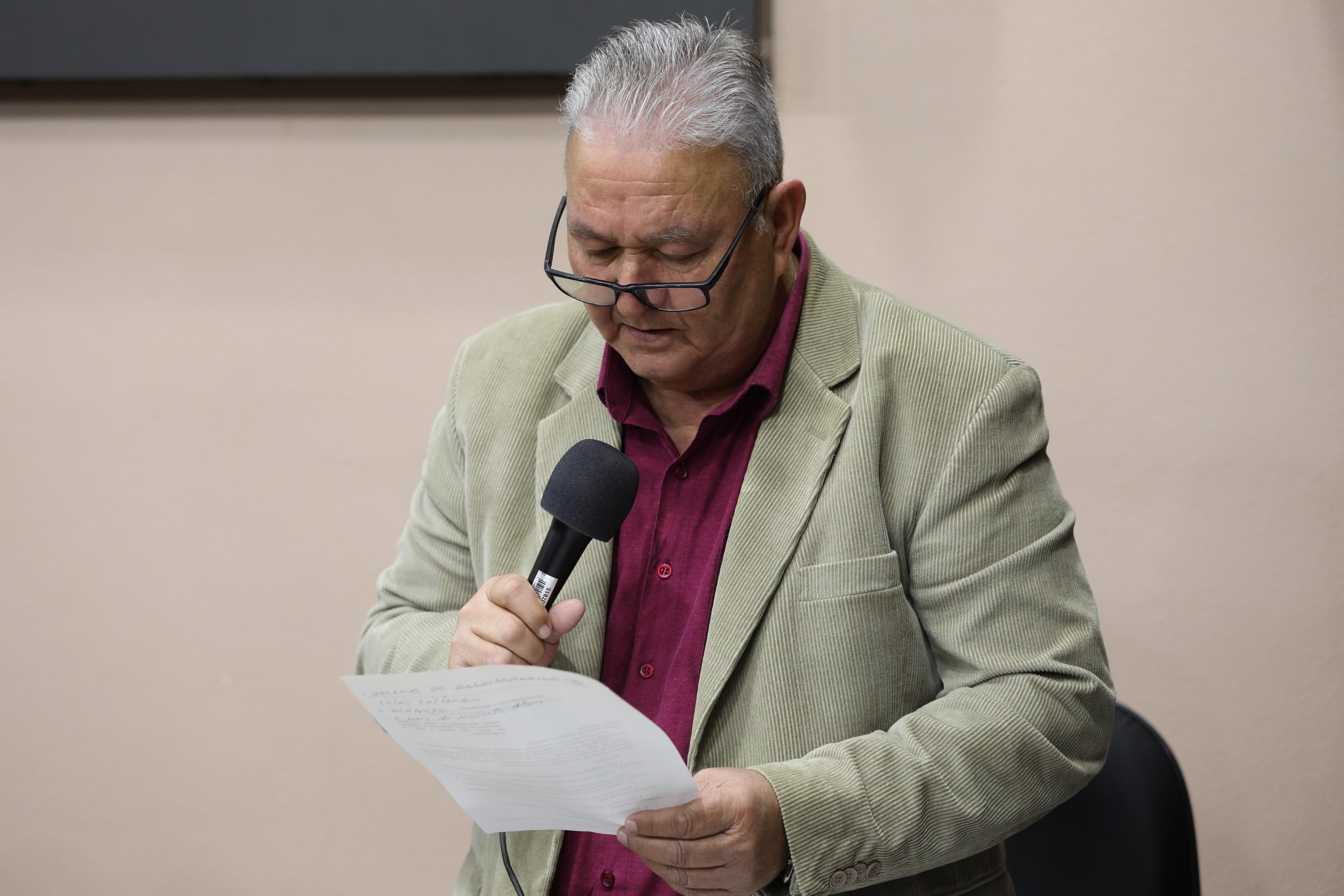 Renato Oliveira quer informações sobre a falta de medicamentos em unidades de saúde