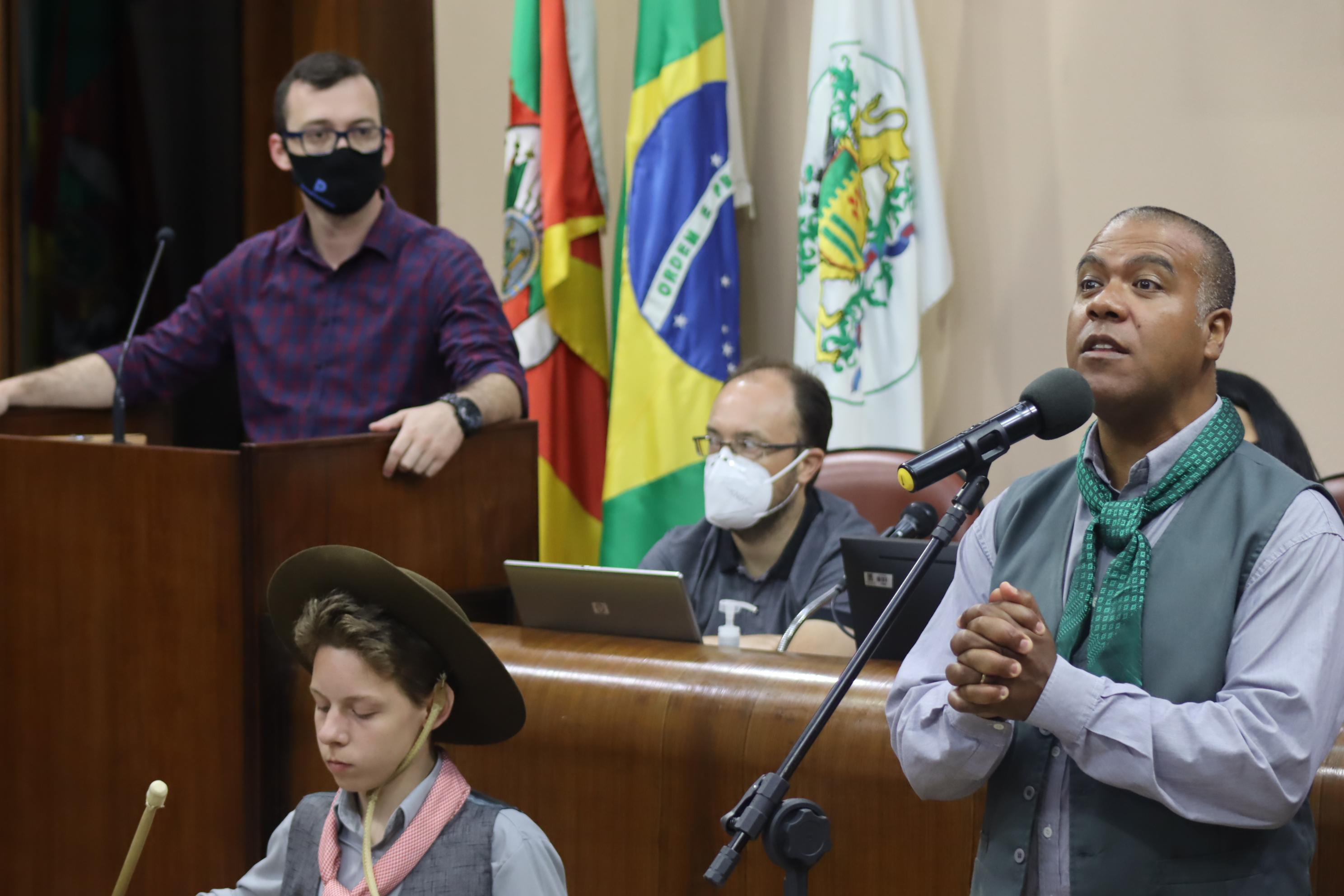 Servidores da segurança são homenageados pelo mês da Consciência Negra