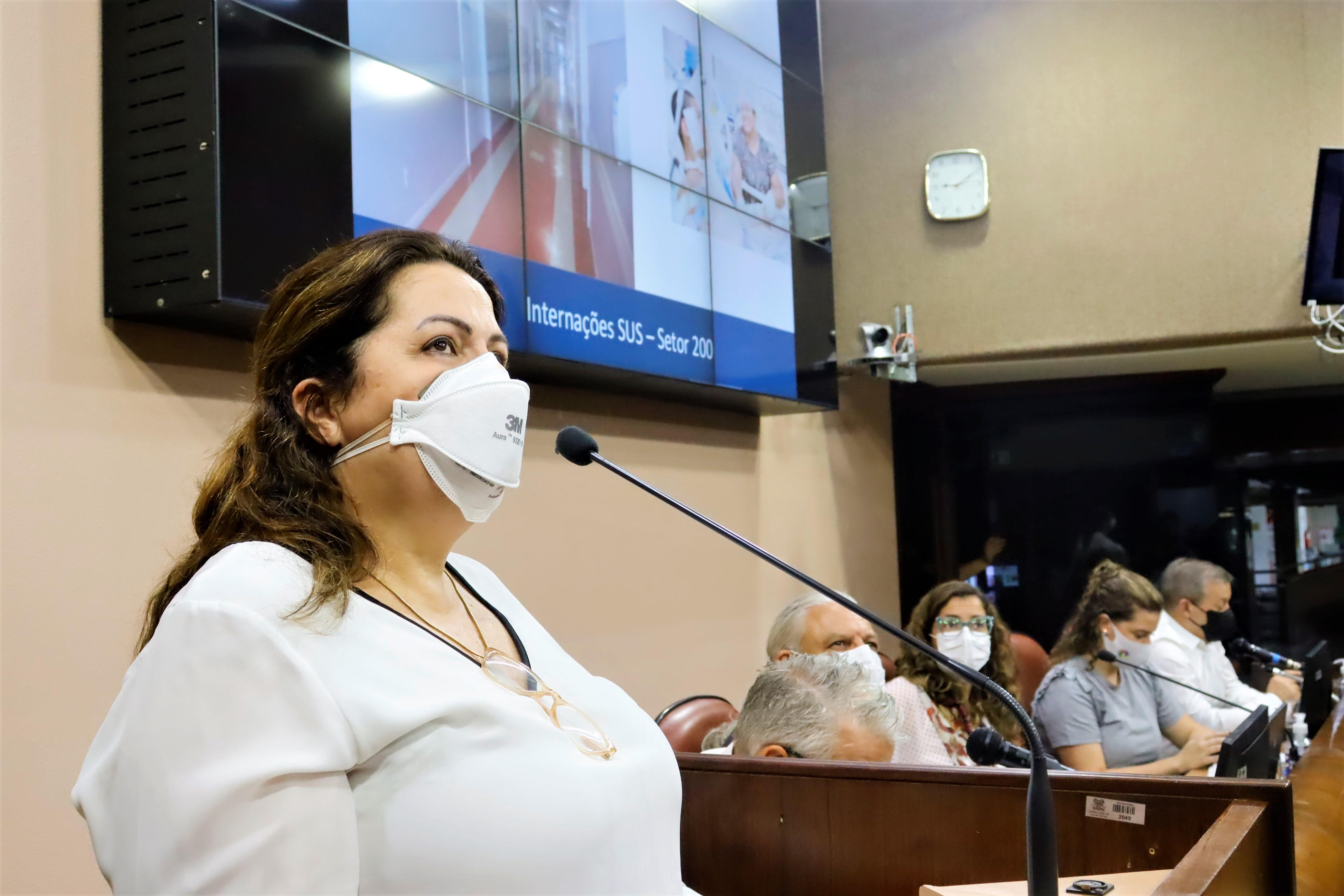 Aniversário de 65 anos do Hospital Virvi Ramos é celebrado na tribuna