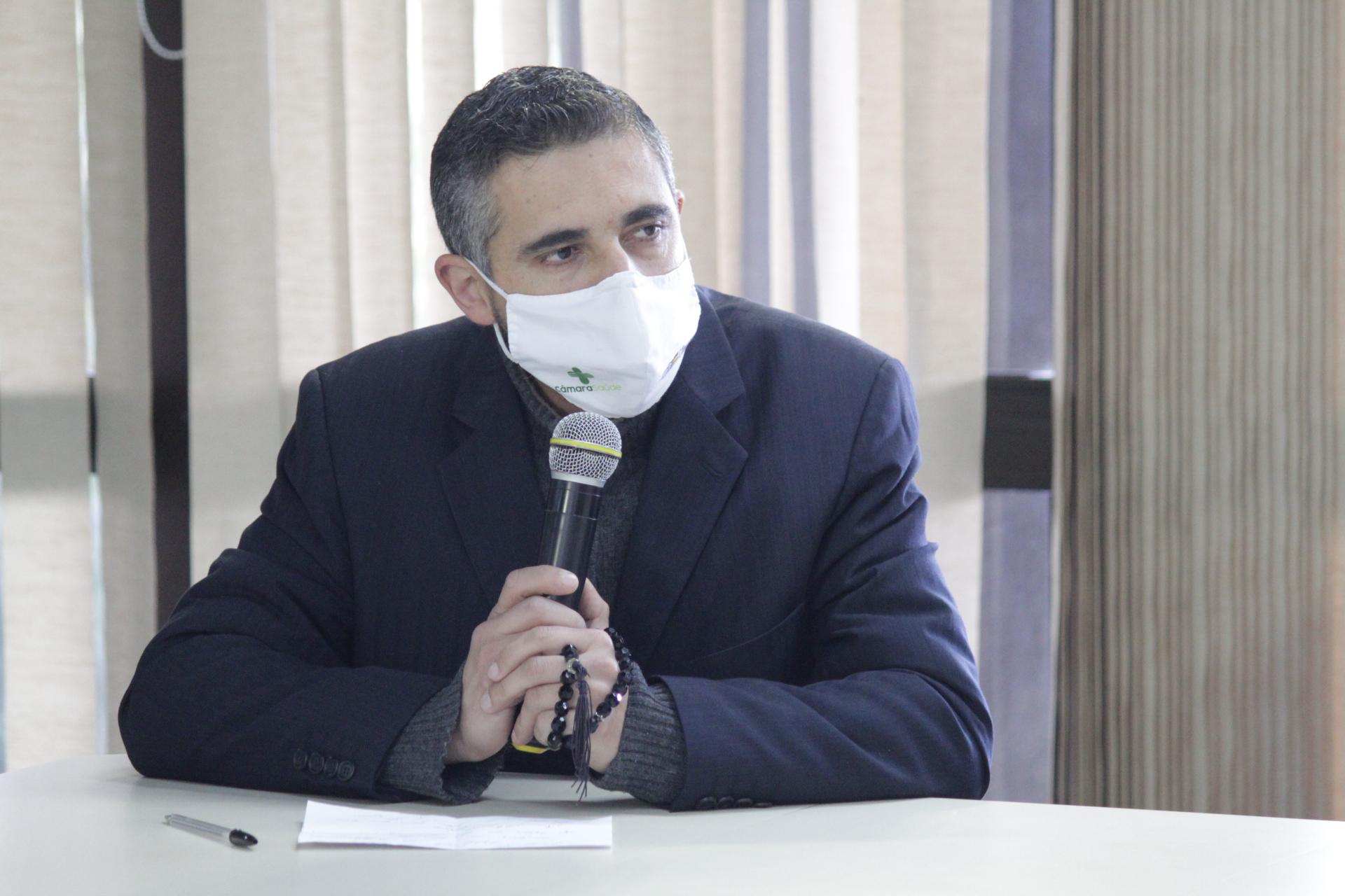Vereador Juliano Valim participou de reunião pública da Frente Parlamentar de Combate às Intolerâncias.