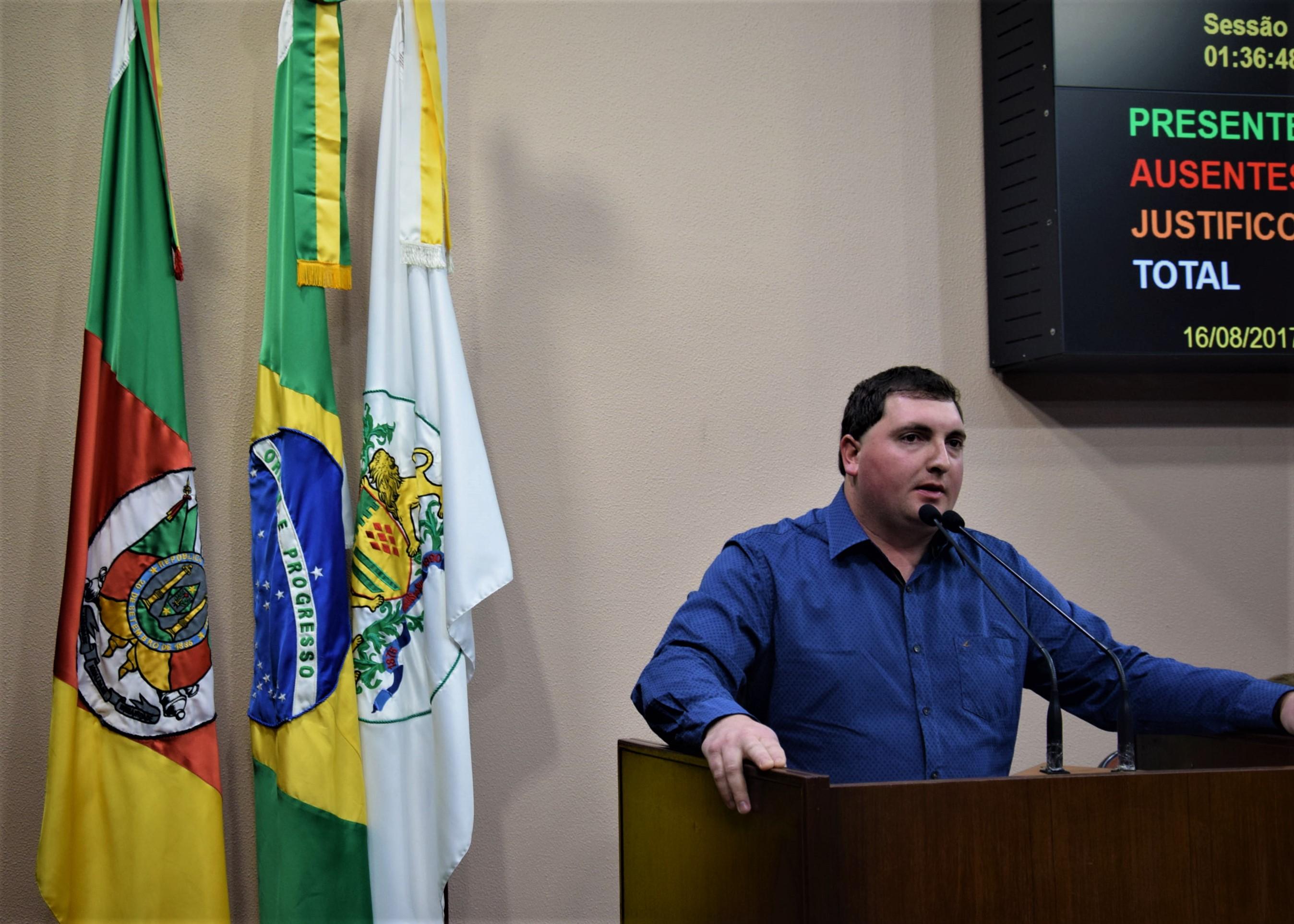 Adiado parecer de inconstitucionalidade sobre projeto que tenta regulamentar rodeio crioulo 