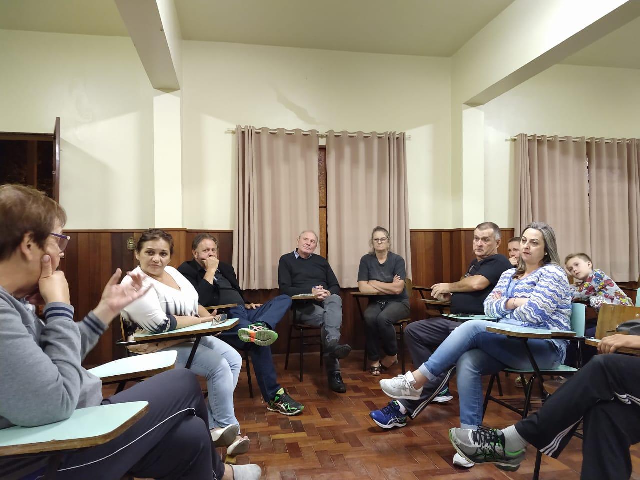 Leia mais sobre Bairro Desvio Rizzo recebe roda de conversa da vereadora Gladis Frizzo 