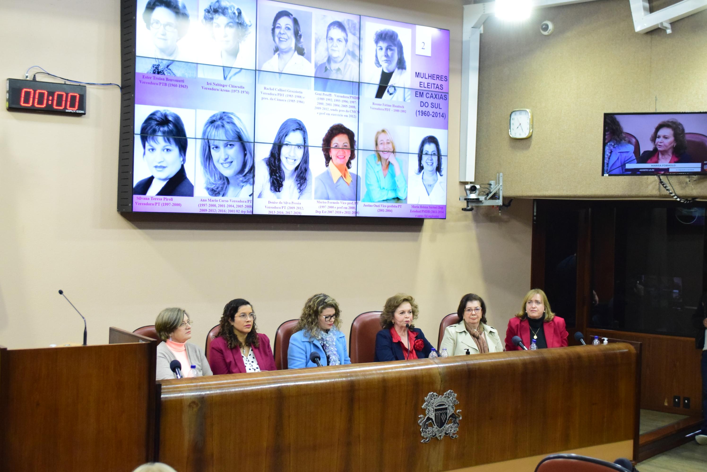 Leia mais sobre Encontro reflete sobre a reduzida presença das mulheres na política 