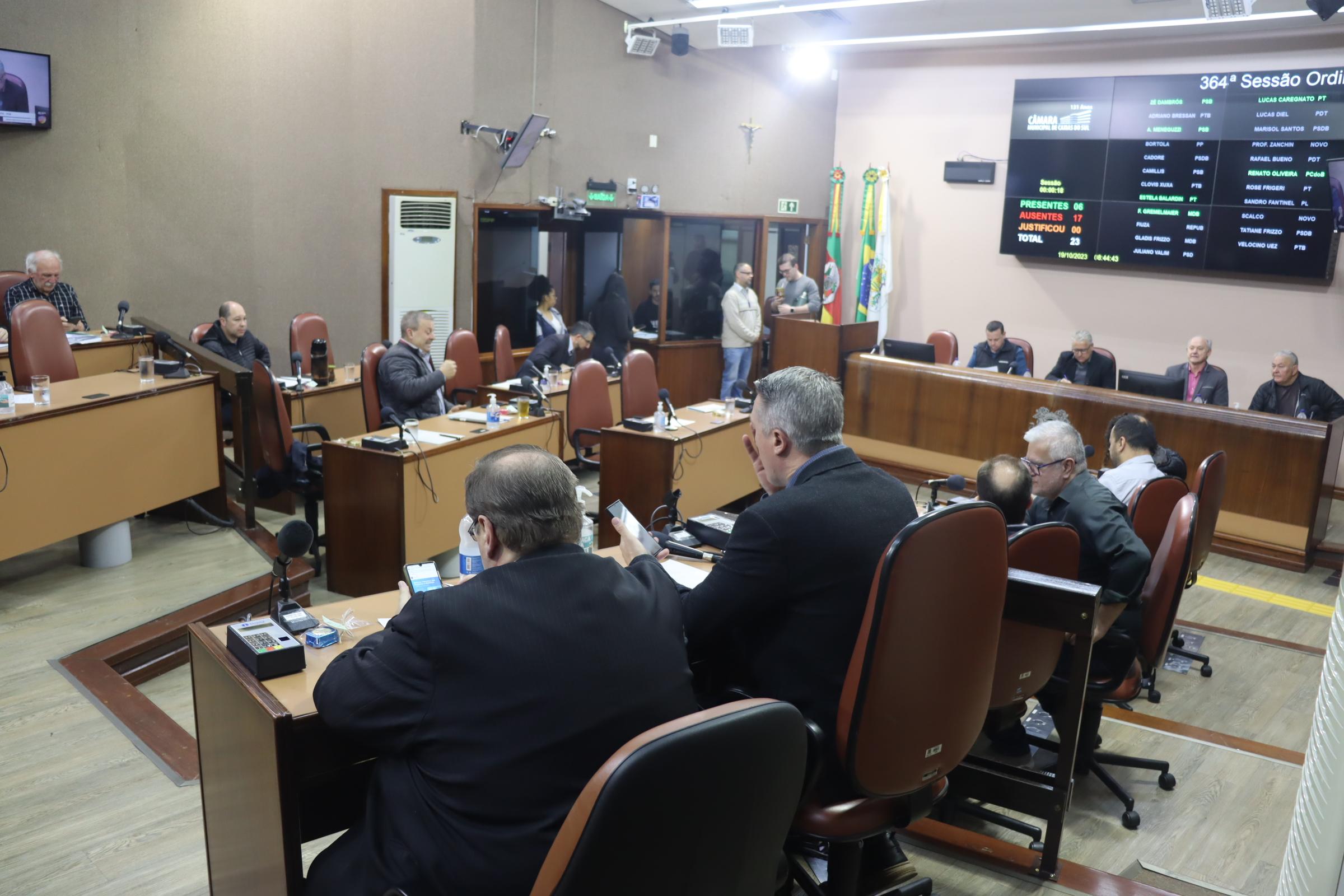 Leia mais sobre Vereadores autorizam a Prefeitura a tomar crédito de até R$ 8 milhões para o novo canil