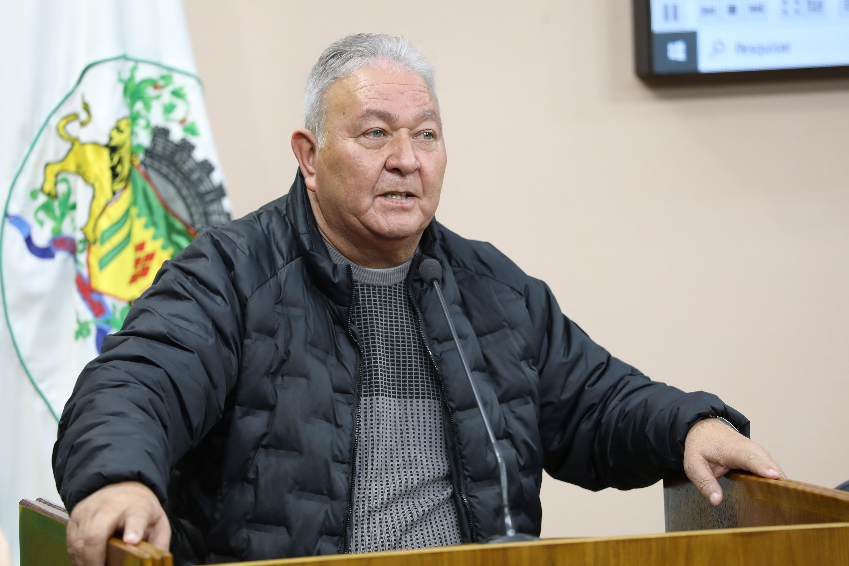 Renato Oliveira pede atenção a problemas nas EPIs da cidade