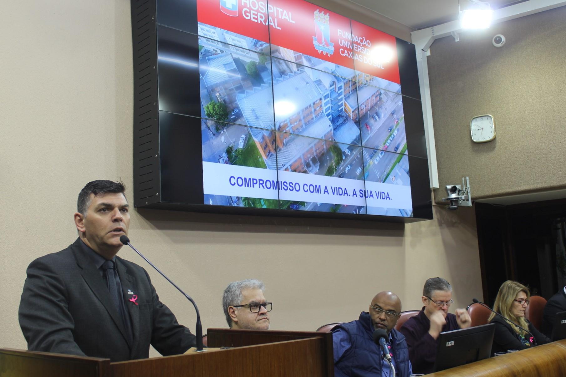 Sandro Junqueira enaltece apoio do Legislativo ao Hospital Geral 