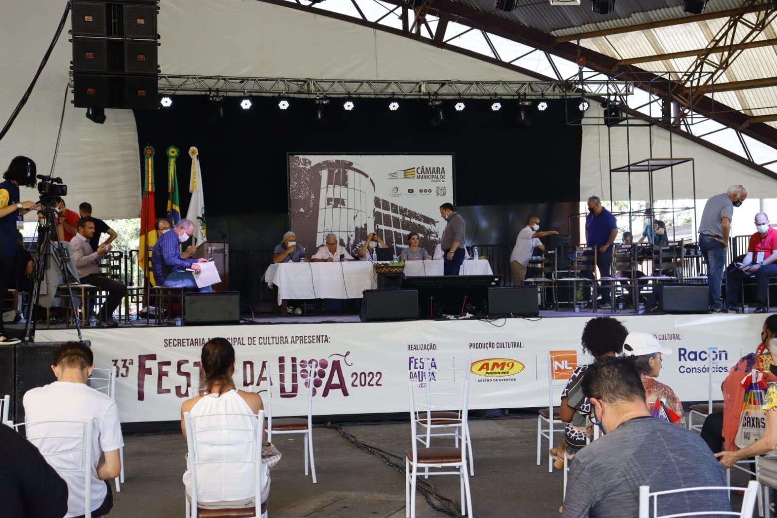 Imagens da 141ª Sessão Ordinária - XVIII Legislatura - Pavilhões da Festa da Uva