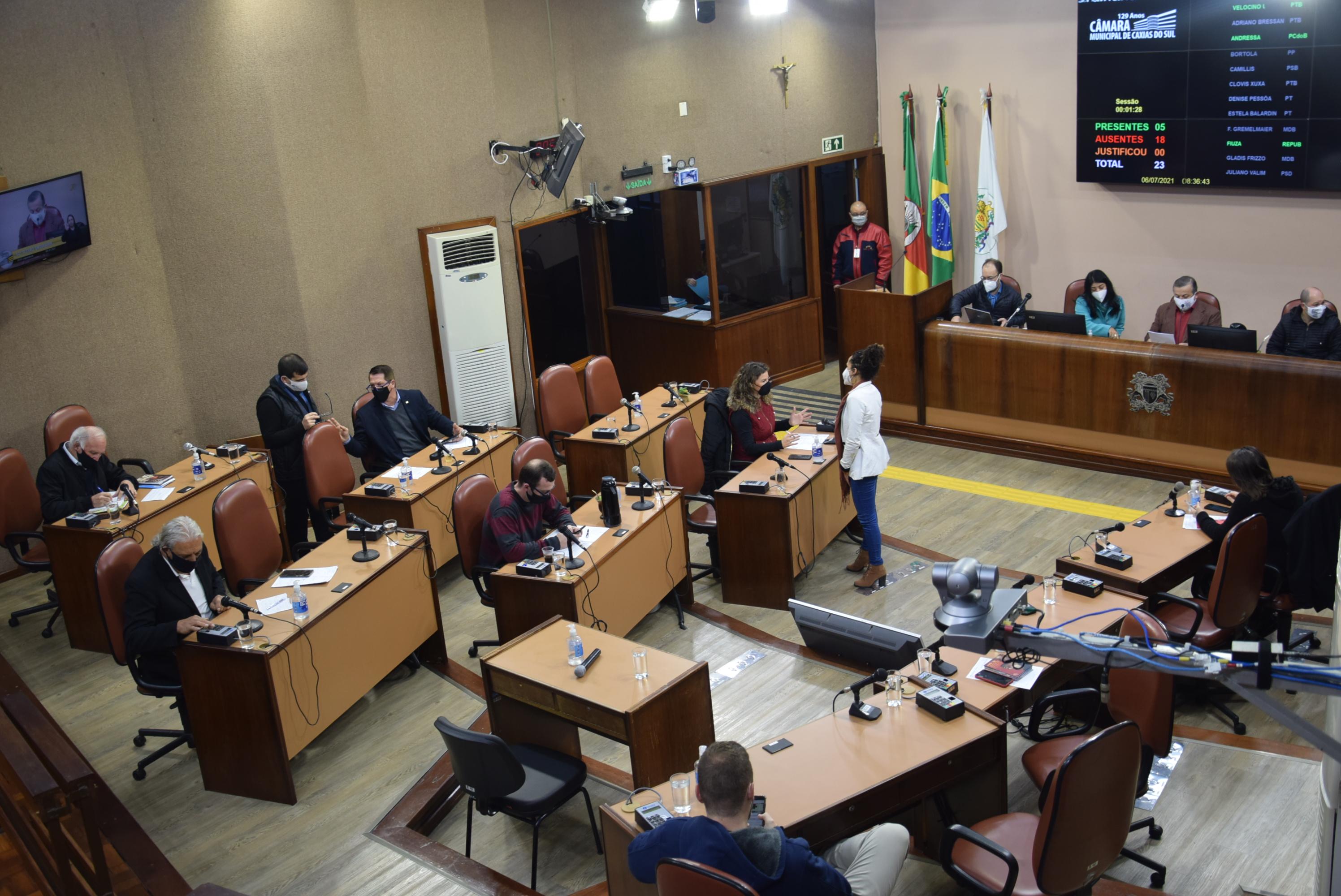 Leia mais sobre Imagens da 62ª Sessão Ordinária - XVIII Legislatura