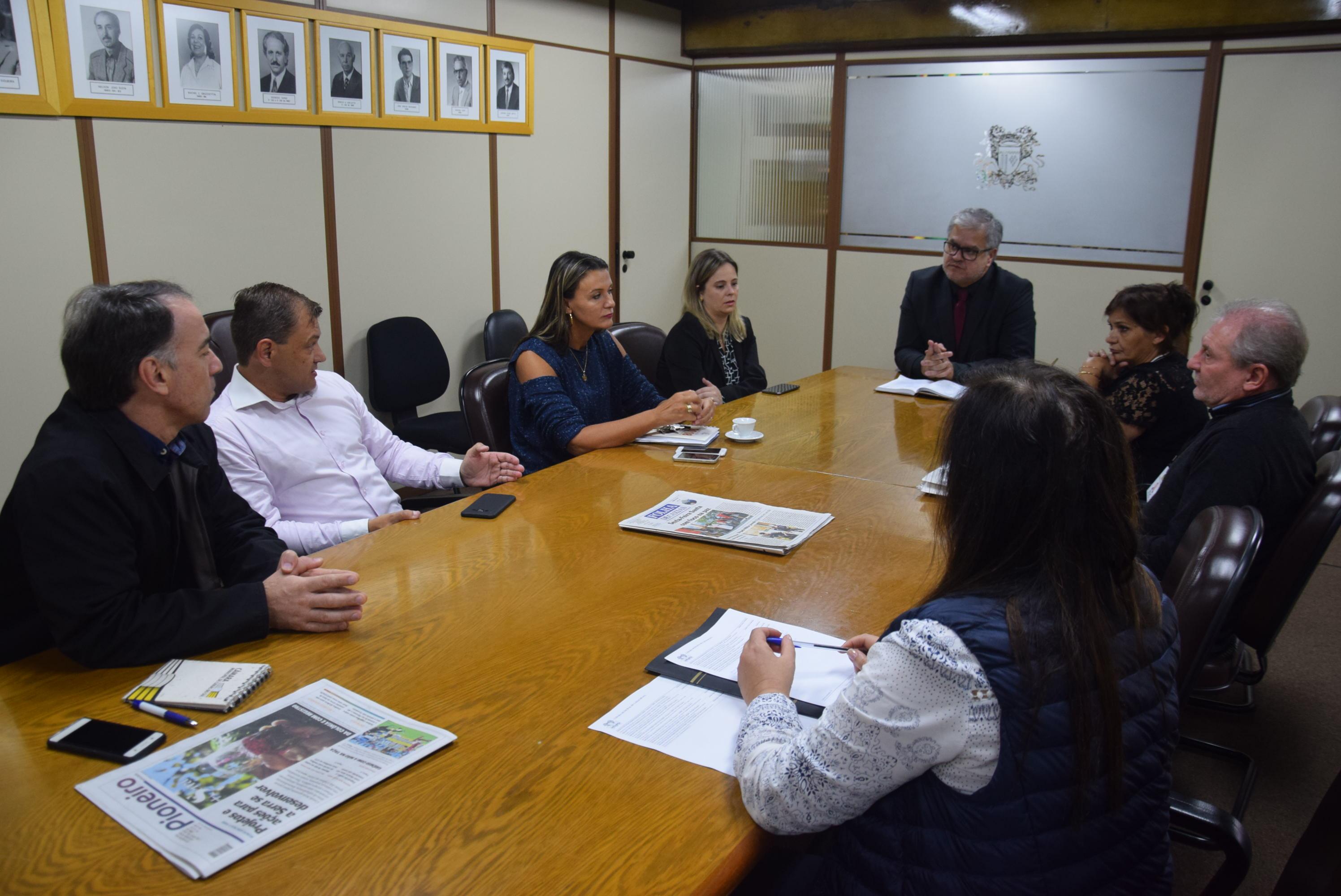 Leia mais sobre Câmara Municipal recebe membros do Executivo para tratar da reforma administrativa