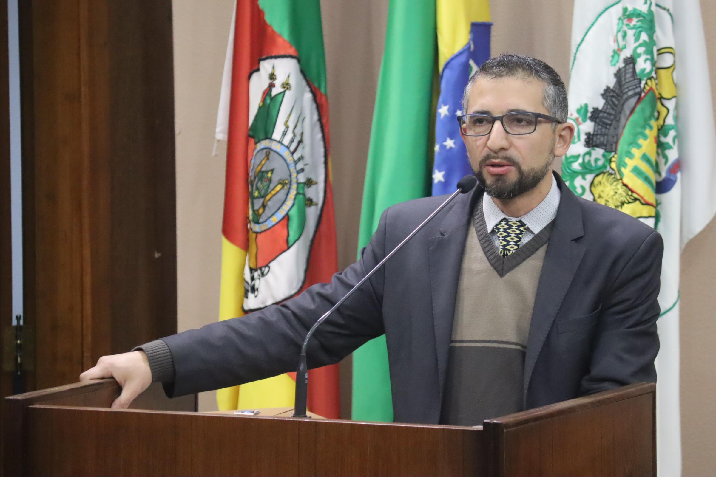 Juliano Valim destaca ação social com mais de mil pessoas no Bairro Serrano