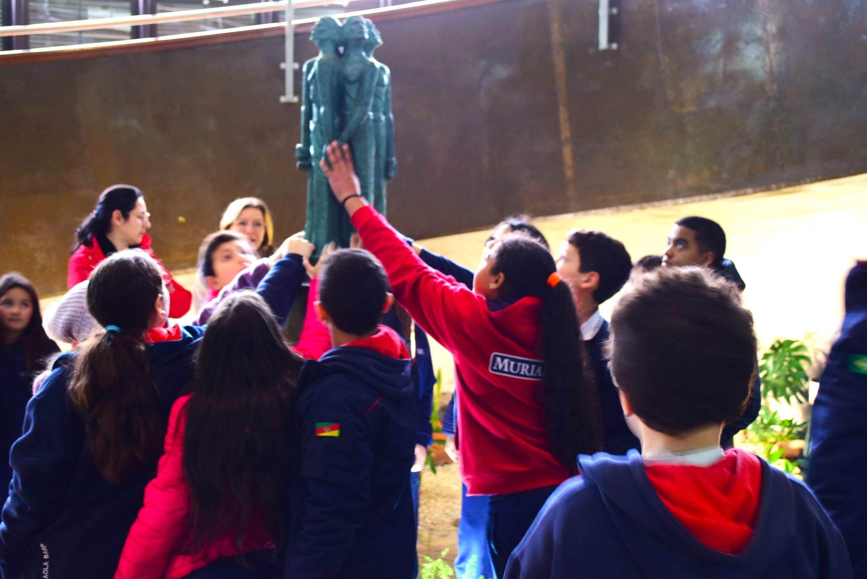 Estudantes do Centro Educativo Murialdo visitam o Parlamento 