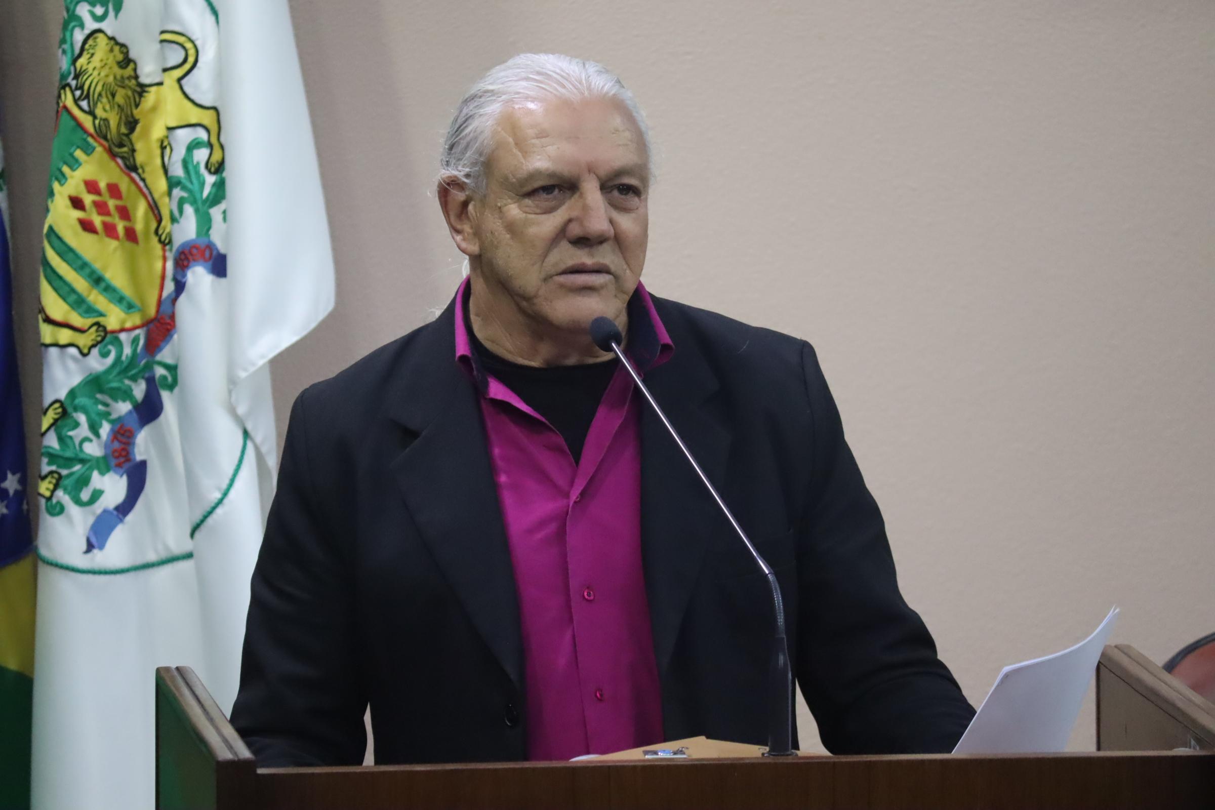 Vereador Clovis Xuxa destaca preocupações com a chegada do inverno e com incêndios em Caxias 
