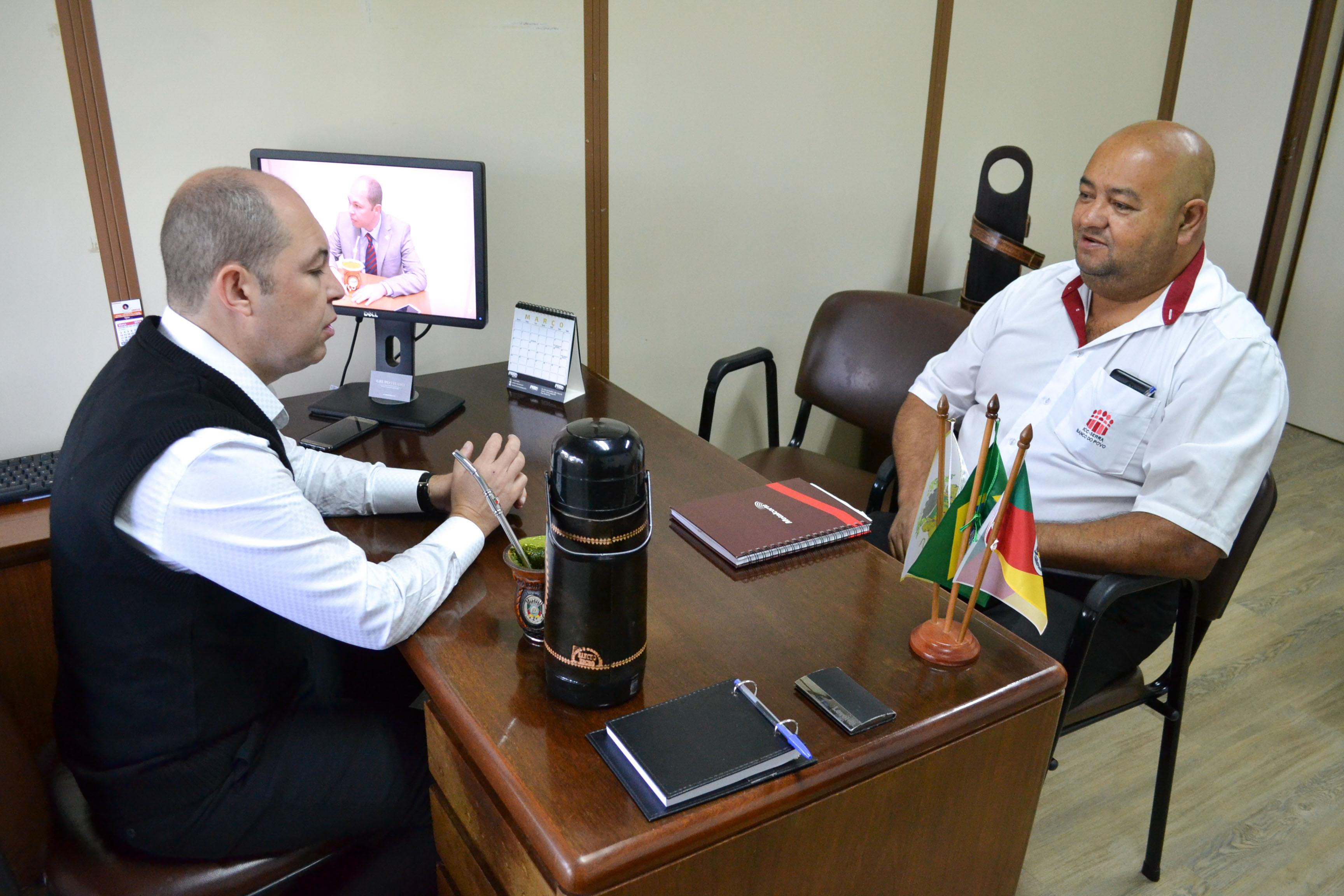 Leia mais sobre Elisandro Fiuza recebe presidente da UAB Caxias