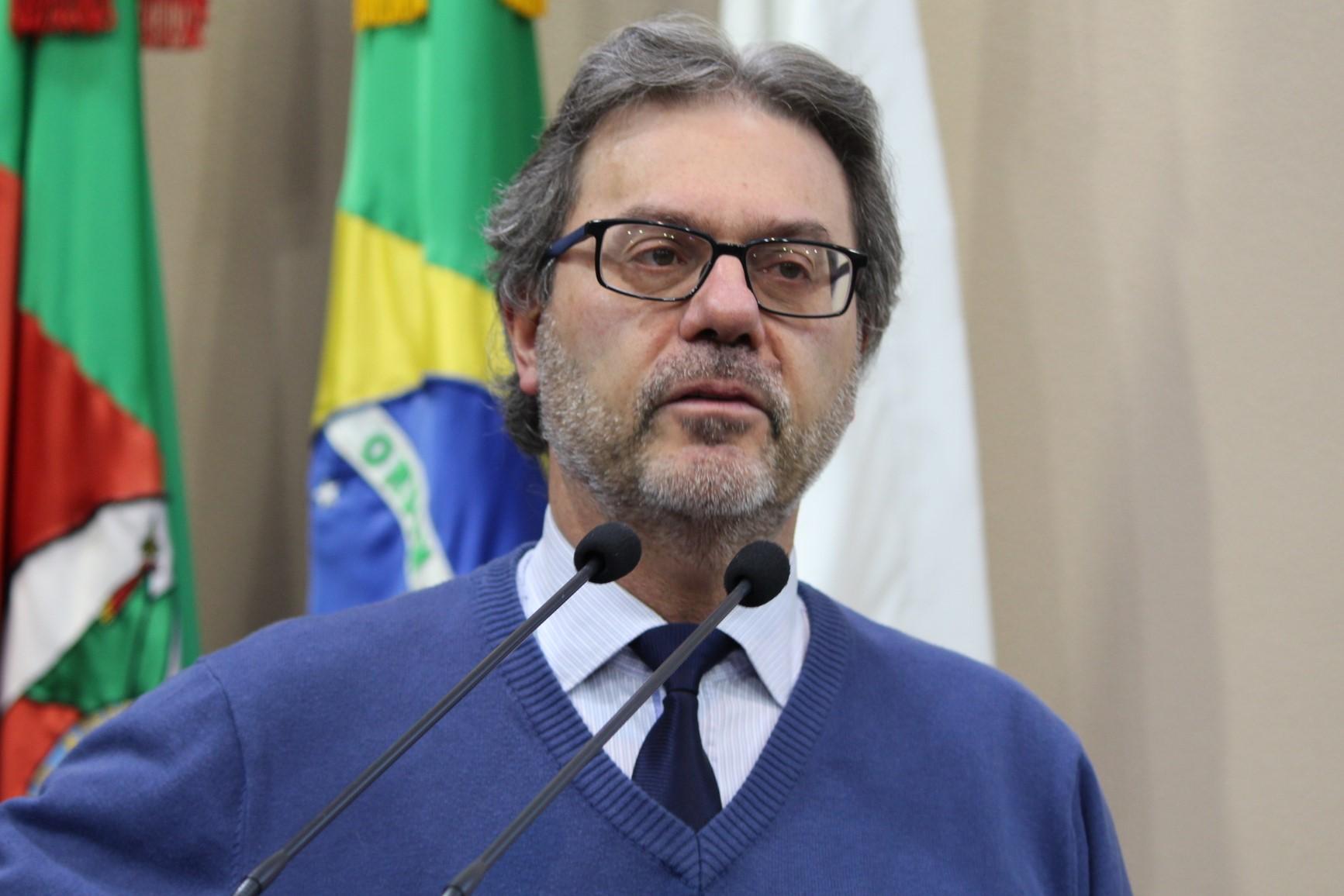 Paulo Périco denuncia suposto descaso da Secretaria Trânsito, Transportes e Mobilidade