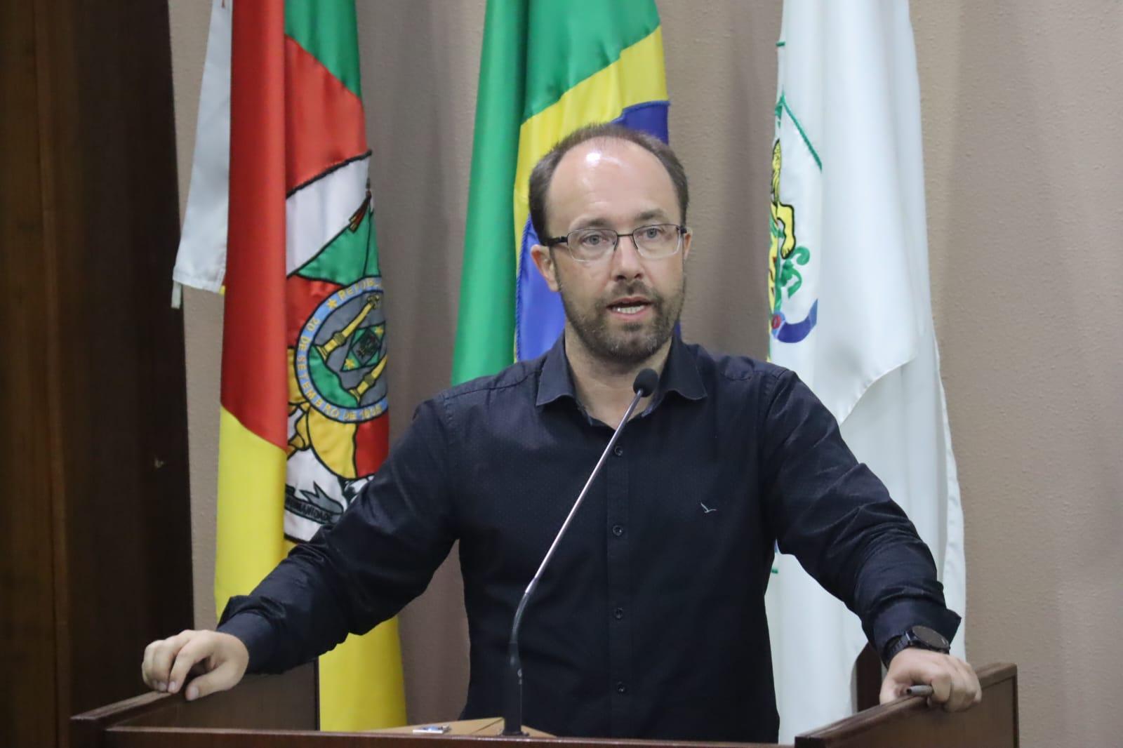 Felipe Gremelmaier realça visita do secretário estadual de Assistência Social