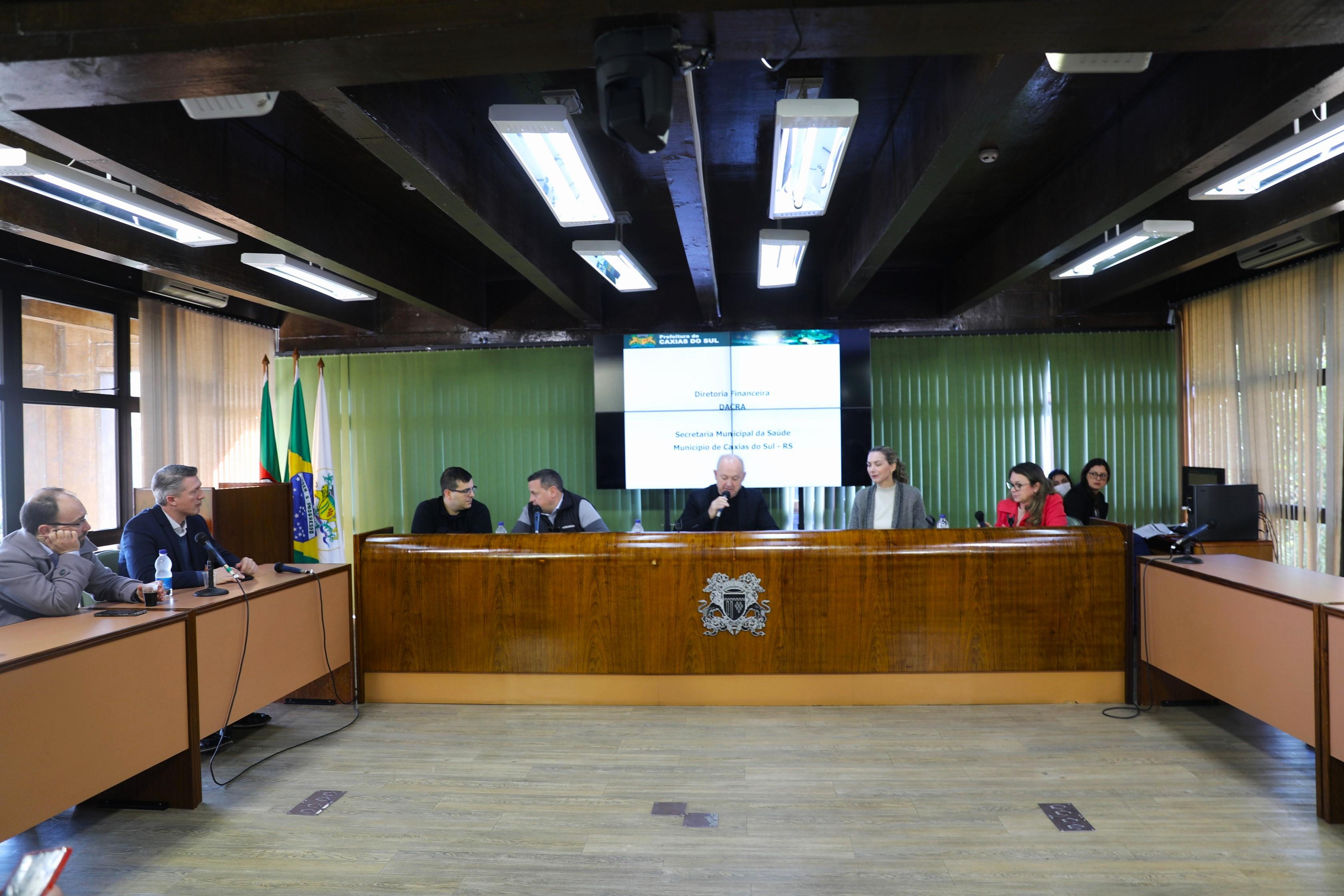 Vereadores recebem a prestação de contas do 1º quadrimestre de 2024 na Saúde Municipal
