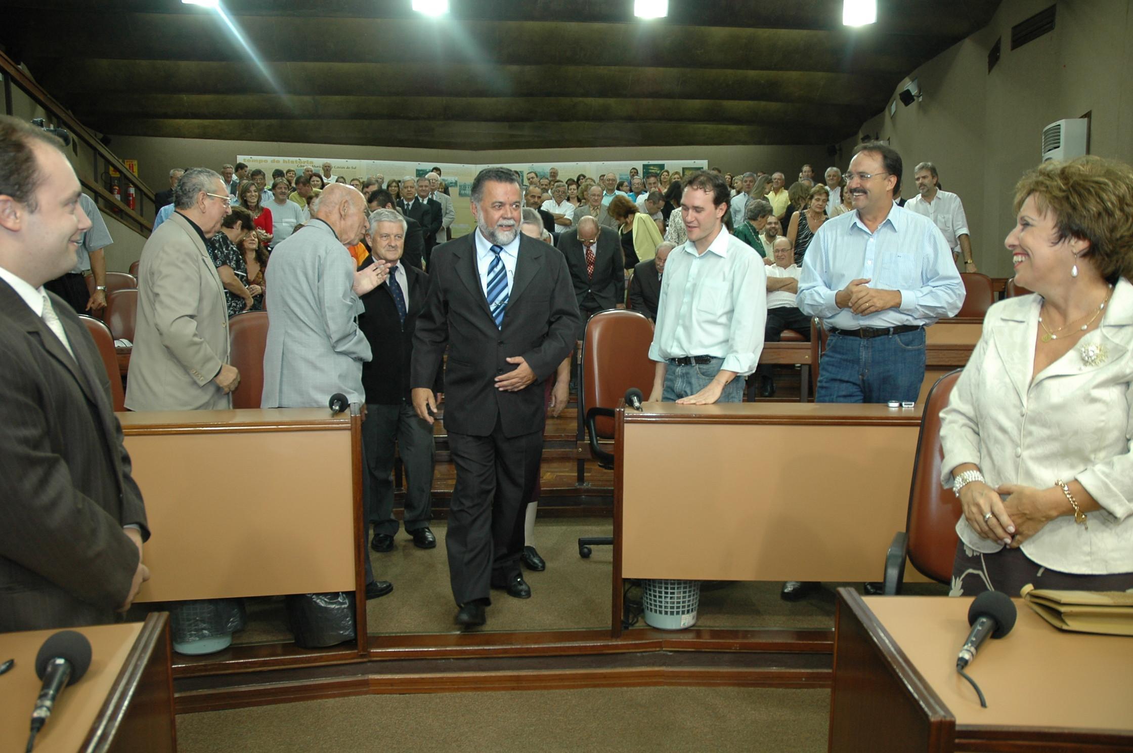 Casa de Leitura do Legislativo caxiense receberá o nome do jornalista Luiz Carlos de Lucena