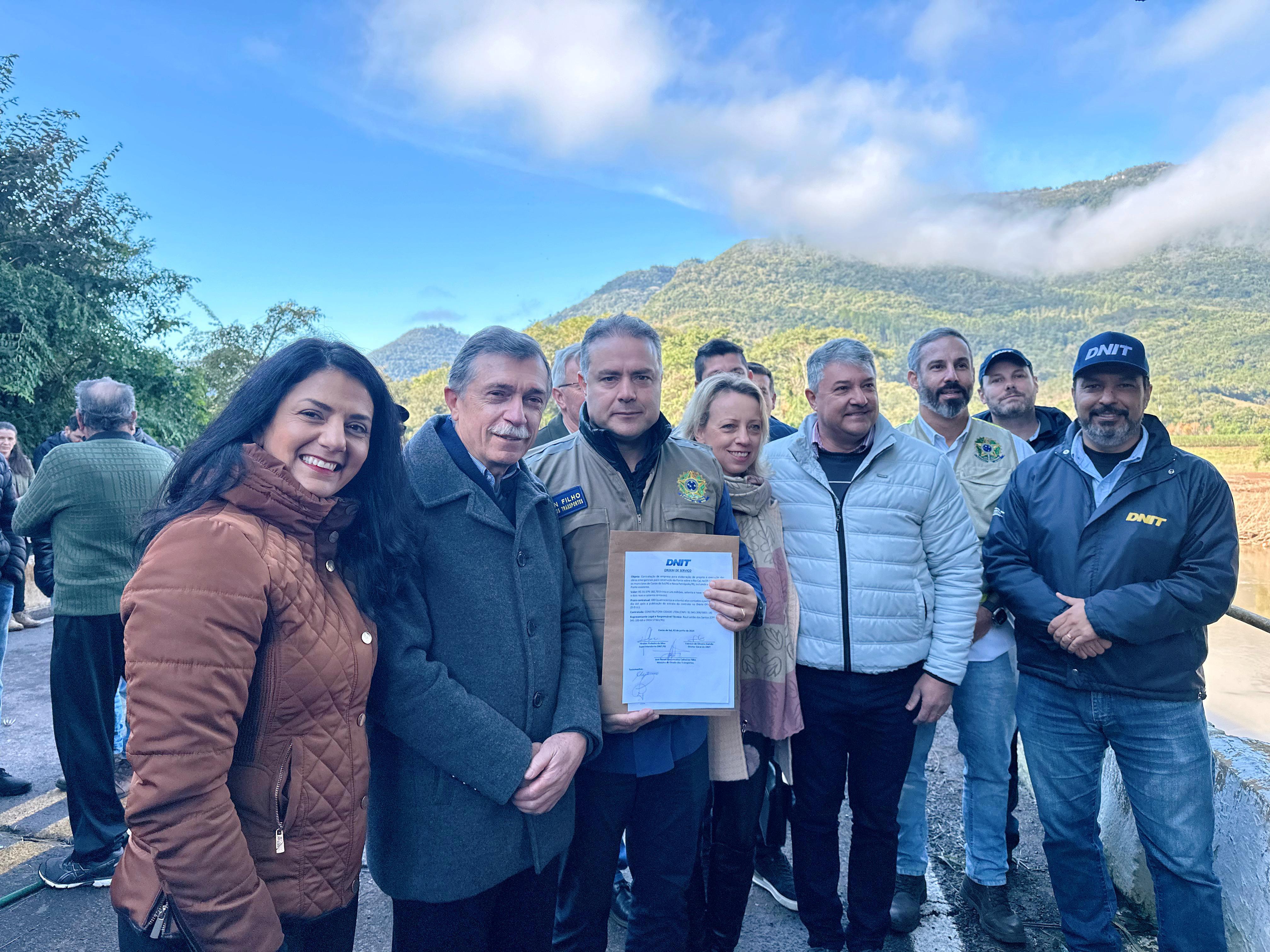 Leia mais sobre Presidente Marisol Santos participa da assinatura da ordem de início das obras da nova ponte do Rio Caí, em Vila Cristina