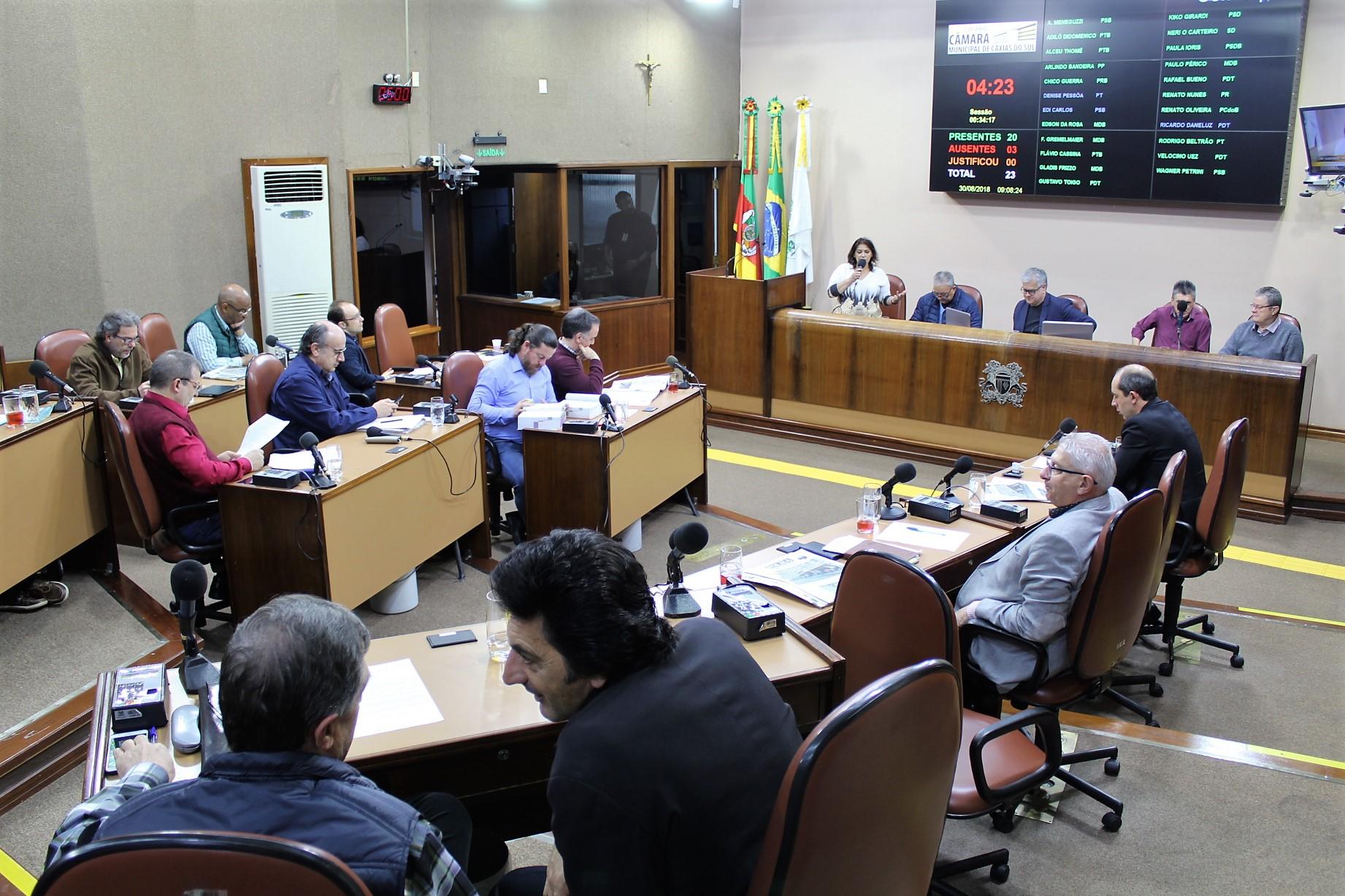 Leia mais sobre Adiado parecer que considera inconstitucional incluir Festa do Agricultor em calendário oficial