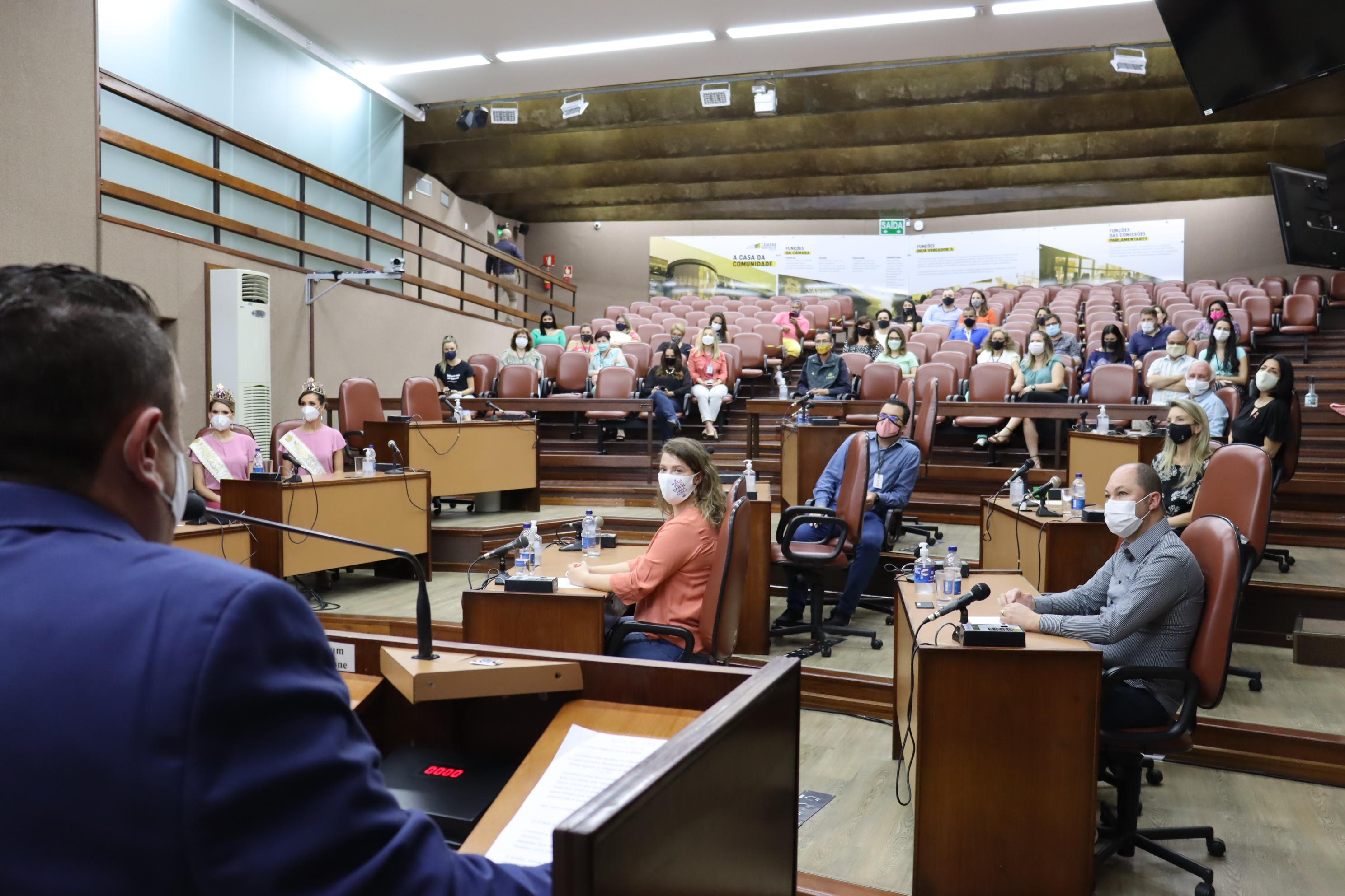 Equipe do Legislativo prestigia palestra de reflexão sobre a vida