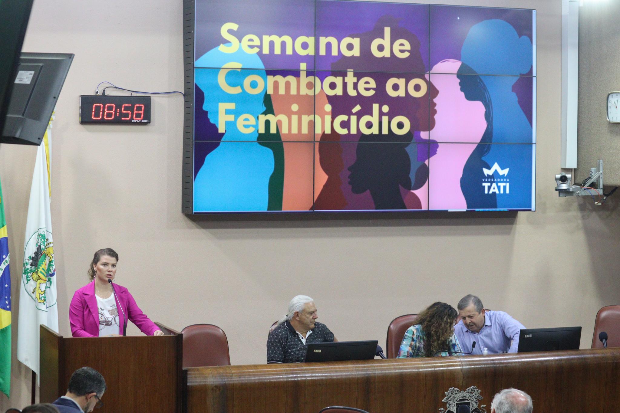 Semana de Combate ao Feminicídio ganha destaque na voz de Tatiane Frizzo