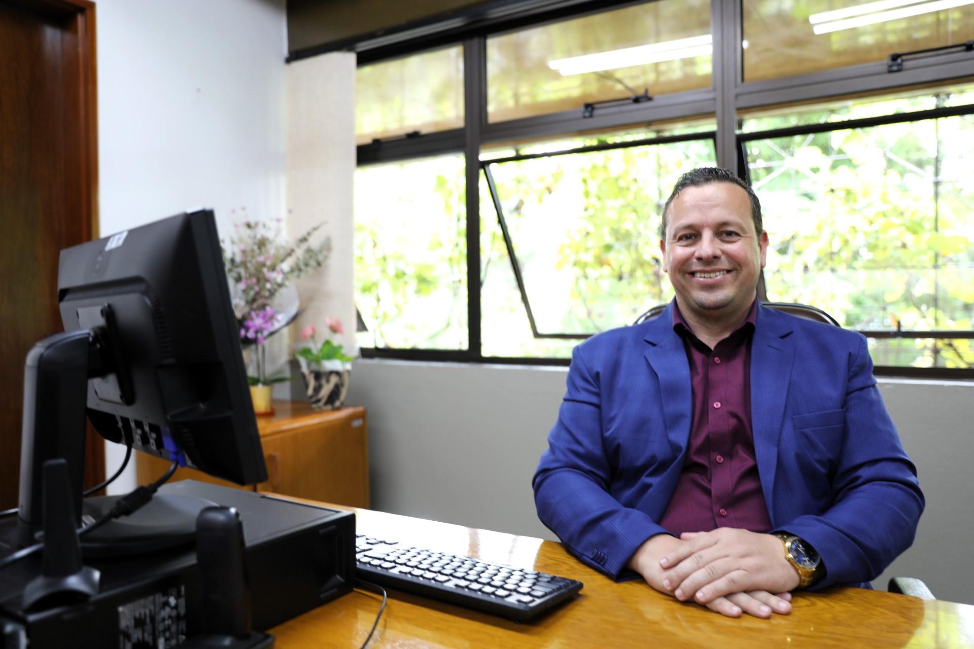 Em dia movimentado, Adriano Bressan tem agenda extensa na presidência do Legislativo Municipal