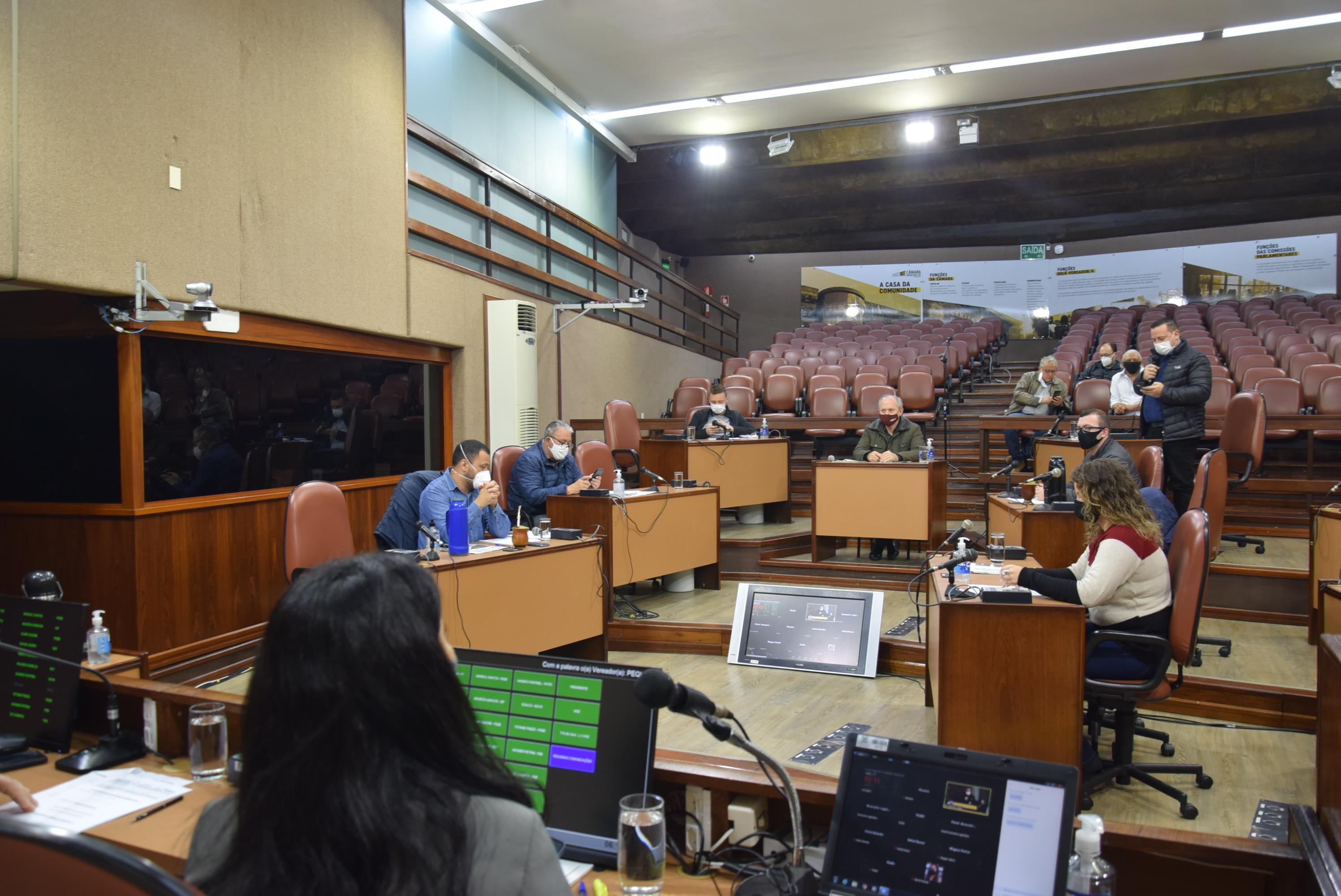 Leia mais sobre Imagens da 94ª Sessão Ordinária - XVIII Legislatura