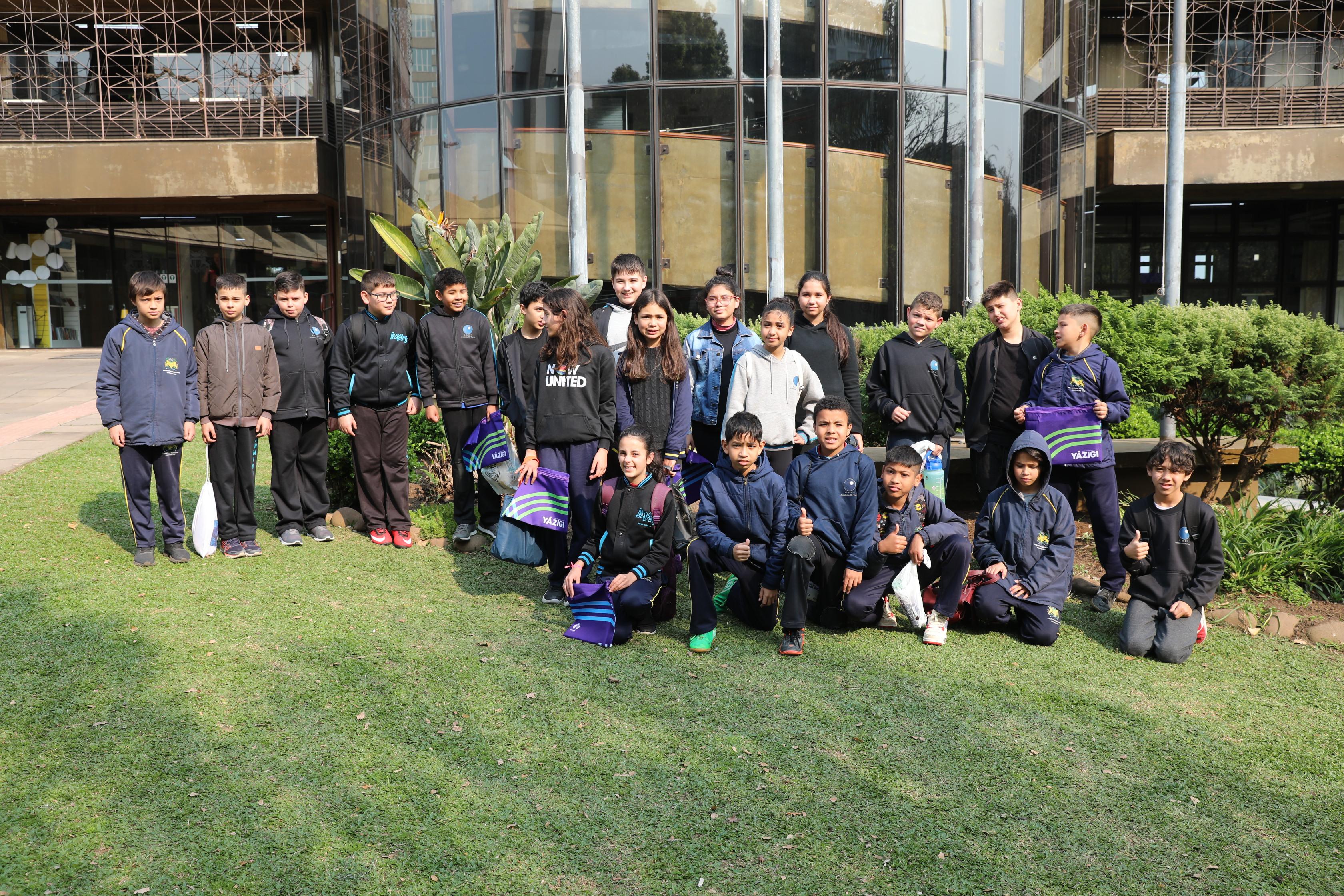 Câmara recebe visita de estudantes da Escola Municipal Armindo Mário Turra