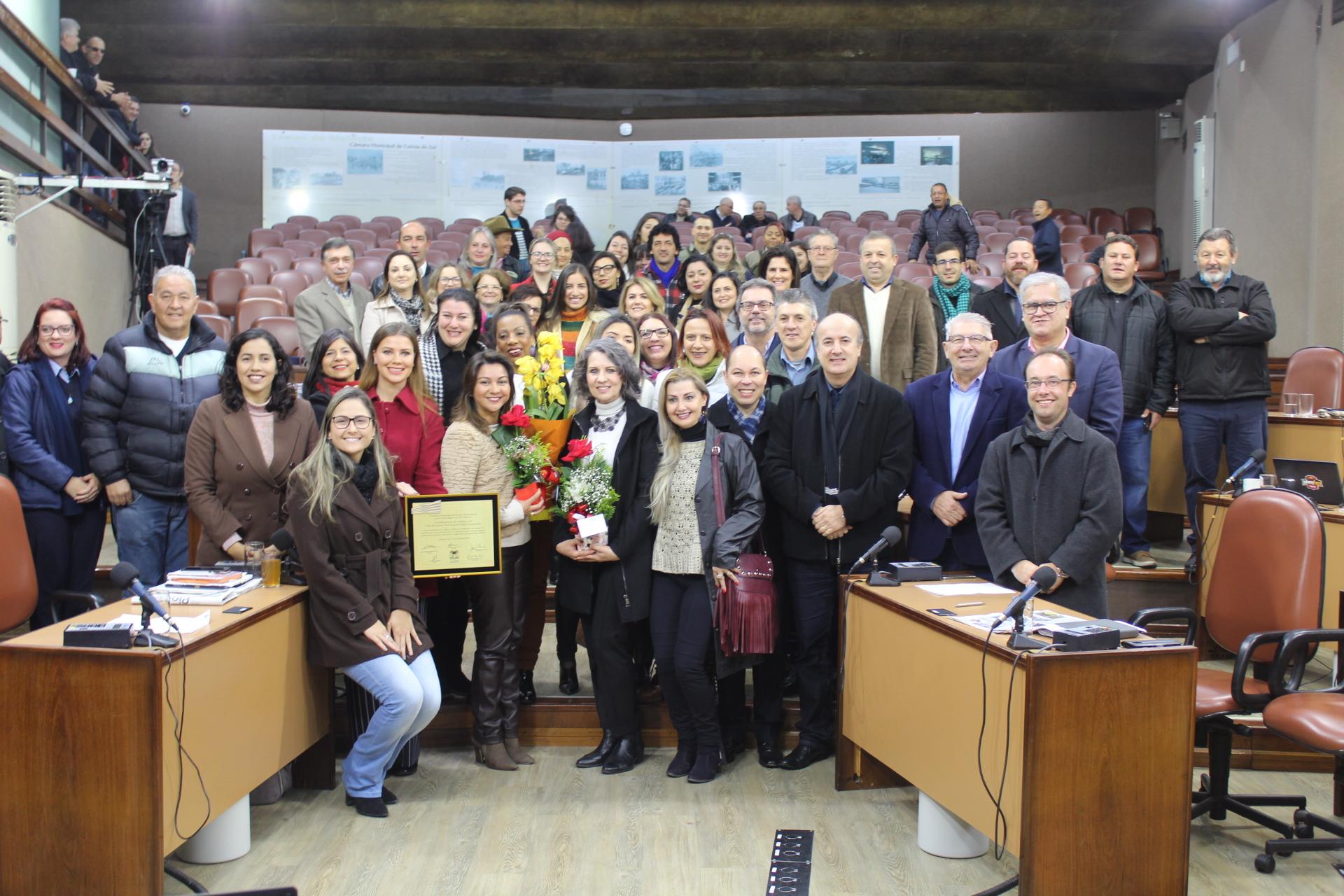 Leia mais sobre Coordenadoria da Mulher e da Casa de Apoio Viva Rachel recebem homenagem da Câmara