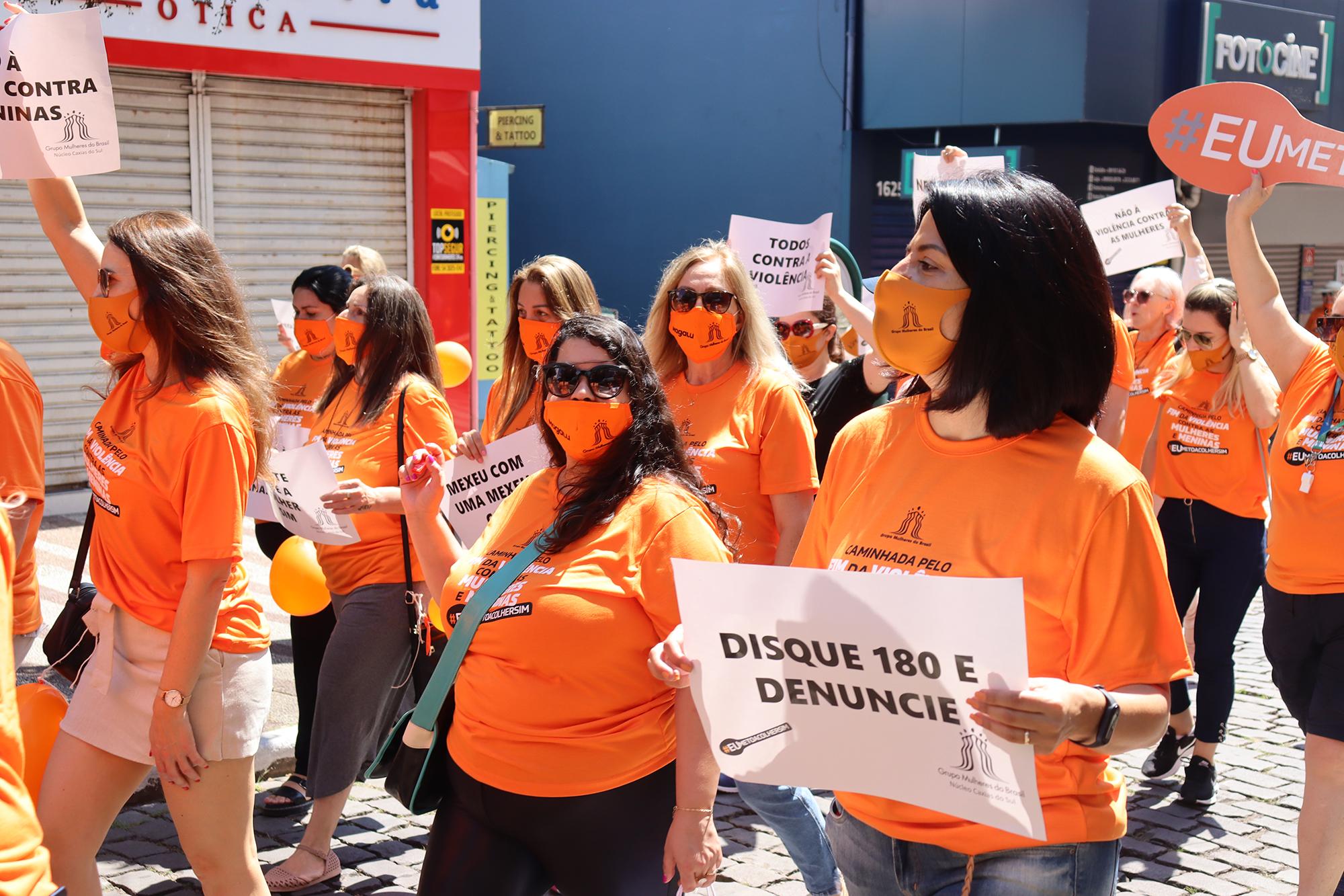 Vereadora Marisol Santos participa de Caminhada pelo Fim da Violência contra Mulheres e Meninas