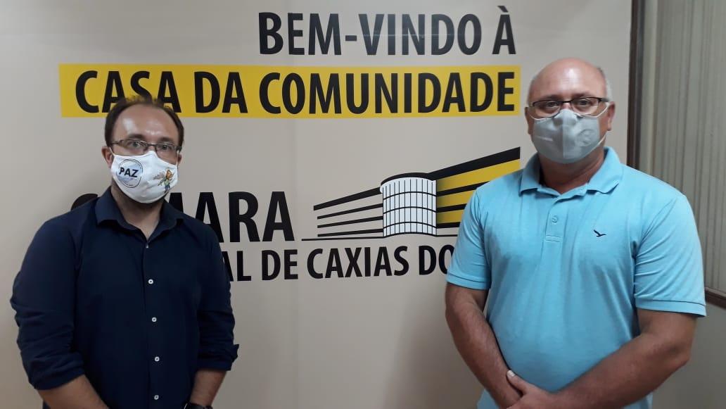Felipe Gremelmaier recebe gerente comercial do Hospital Virvi Ramos