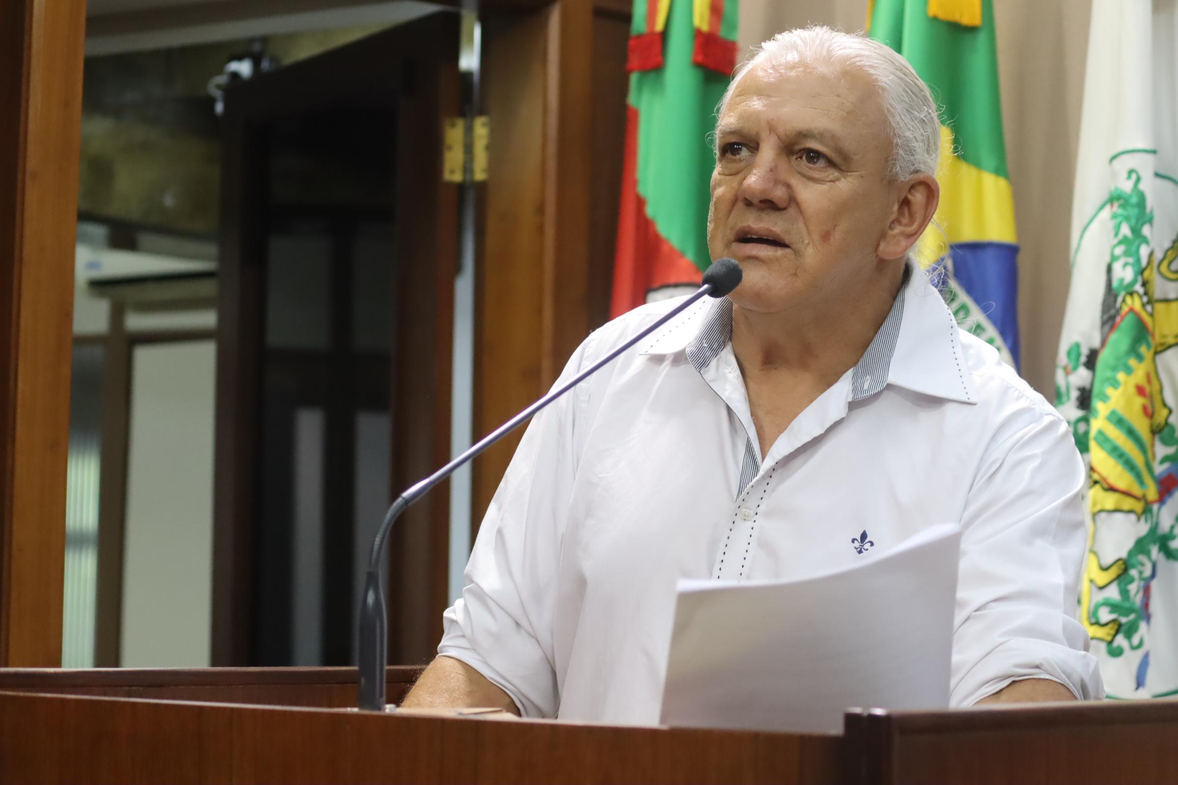 Vereador Clóvis de Oliveira faz prestação de contas de seu mandato