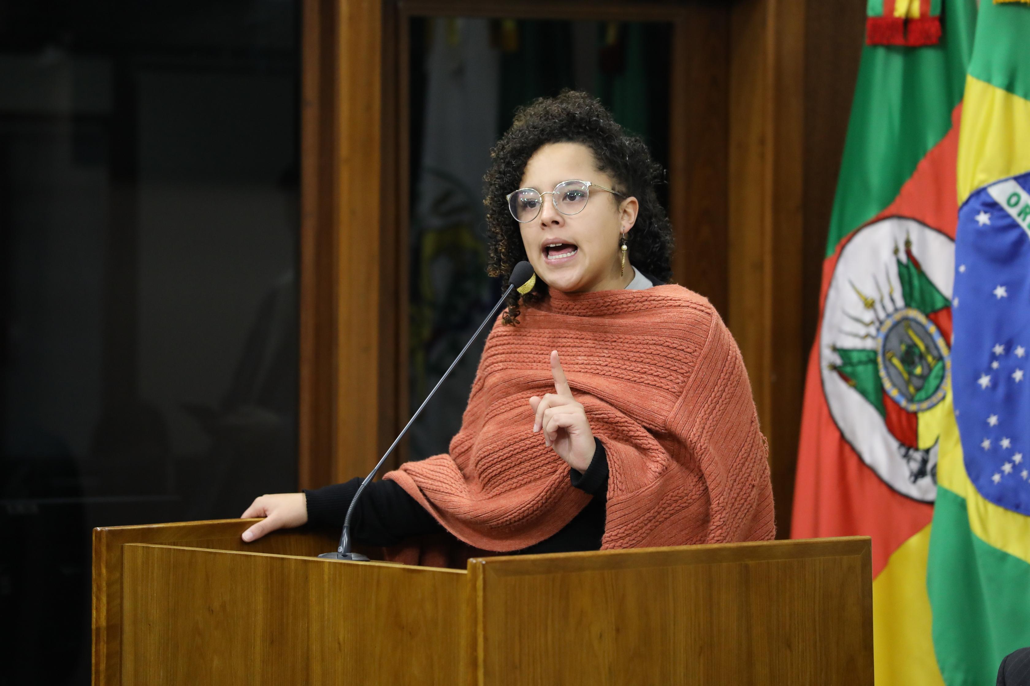 Estela Balardin cobra apoio para moradores de bairros afetados pelas chuvas em Caxias